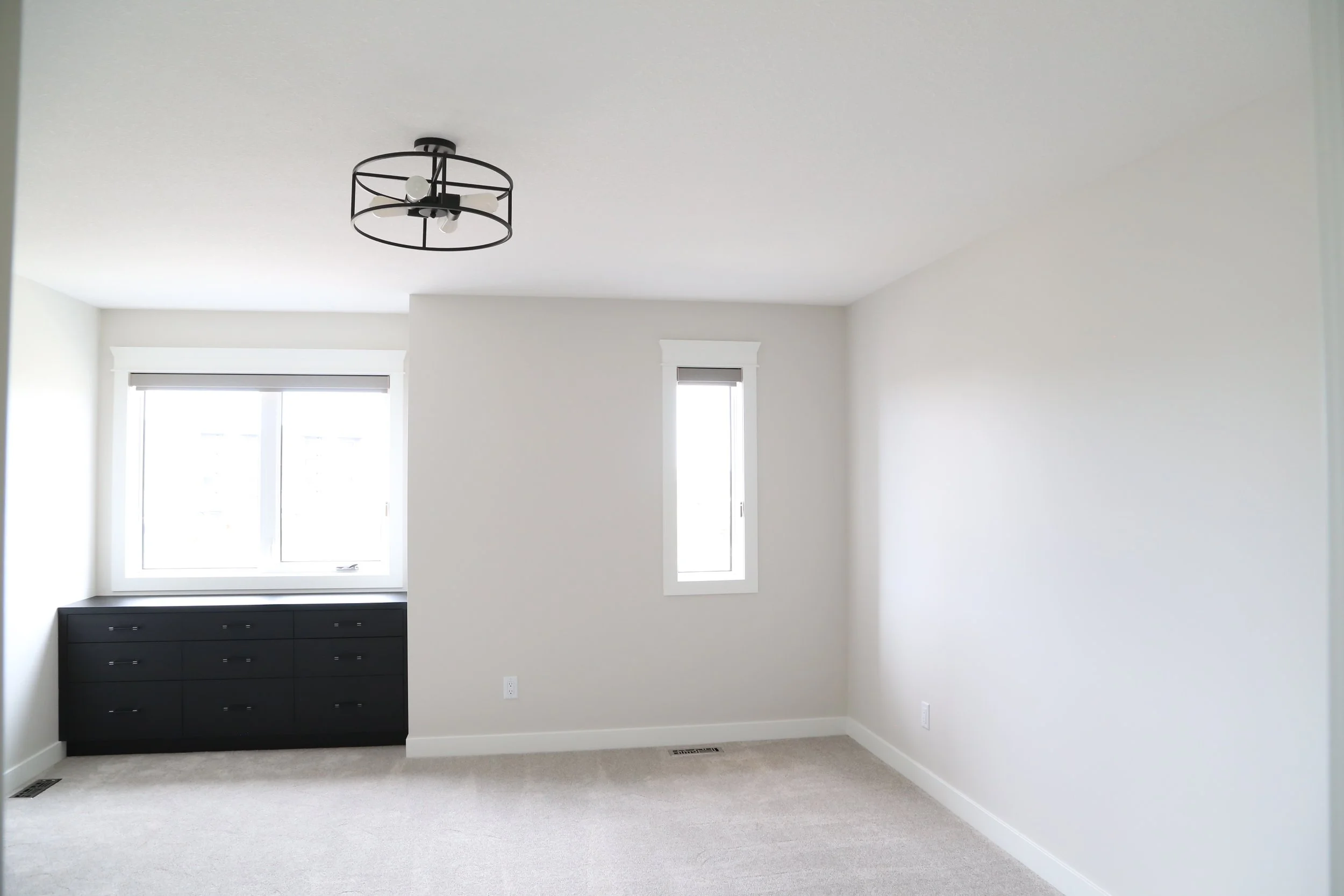 23 Master Bedroom.JPG