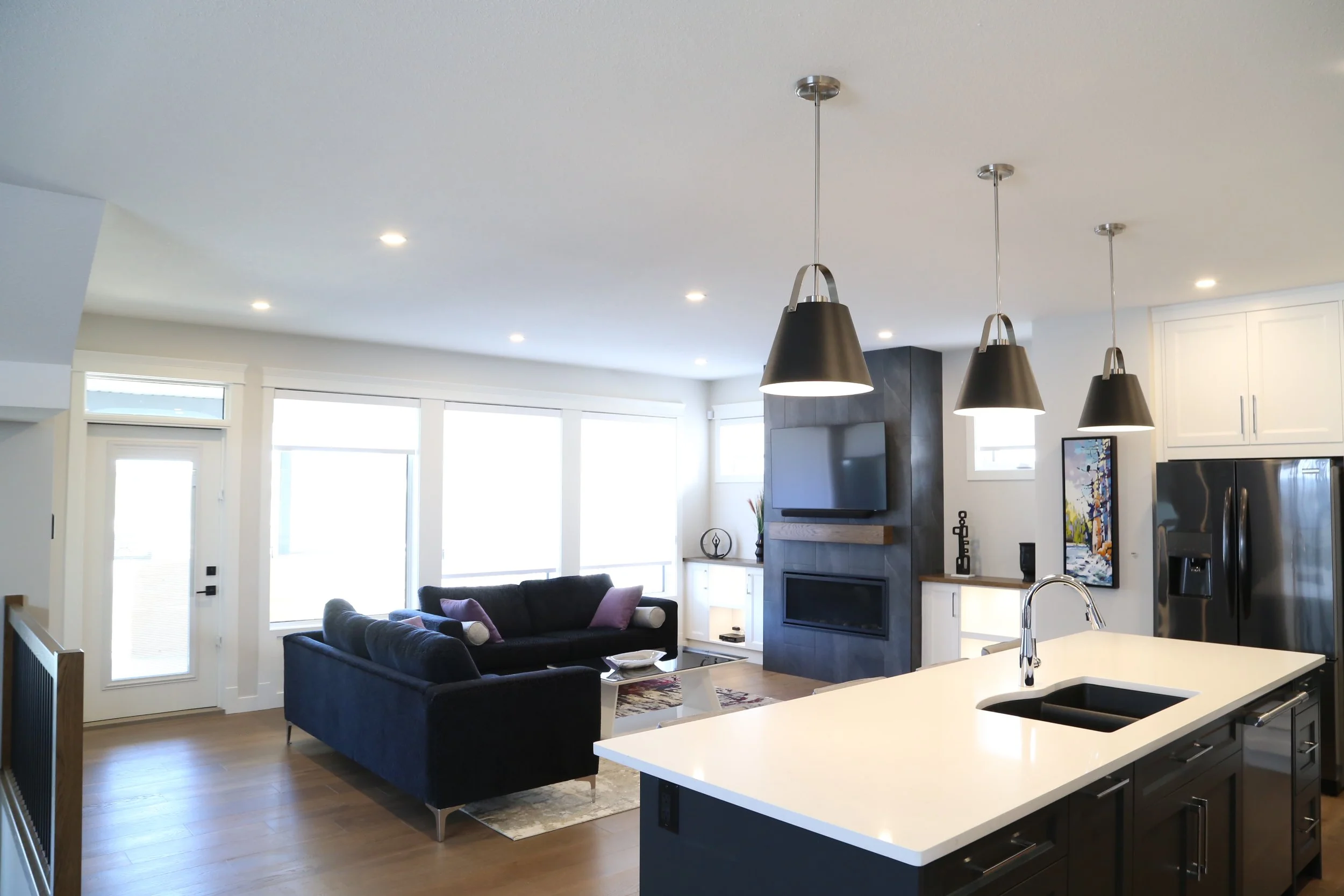 4 Kitchen.JPG
