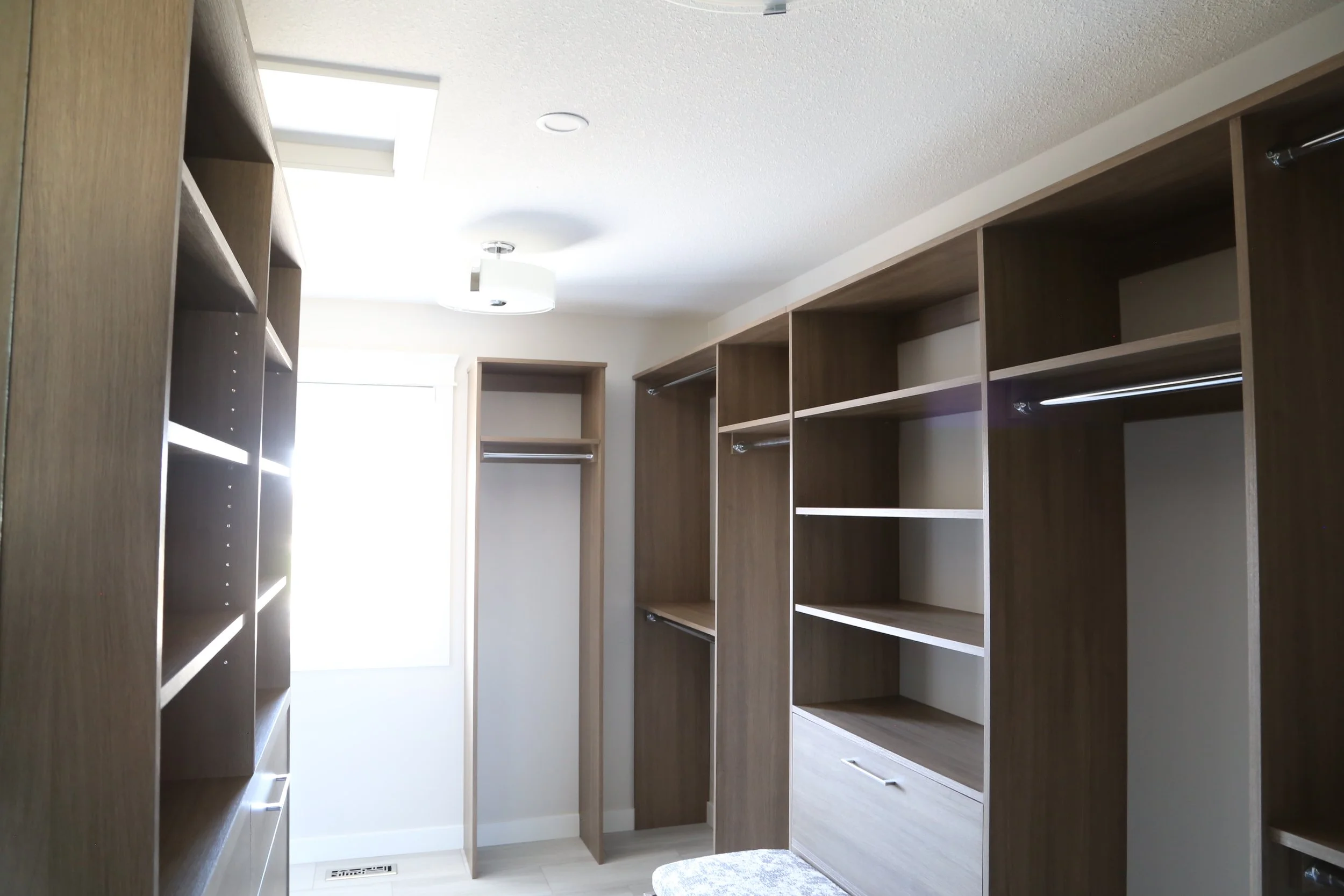 28 Closet.JPG
