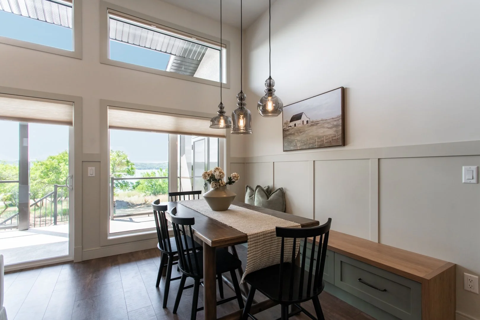 Regina F24 Cottage LR-40.jpg