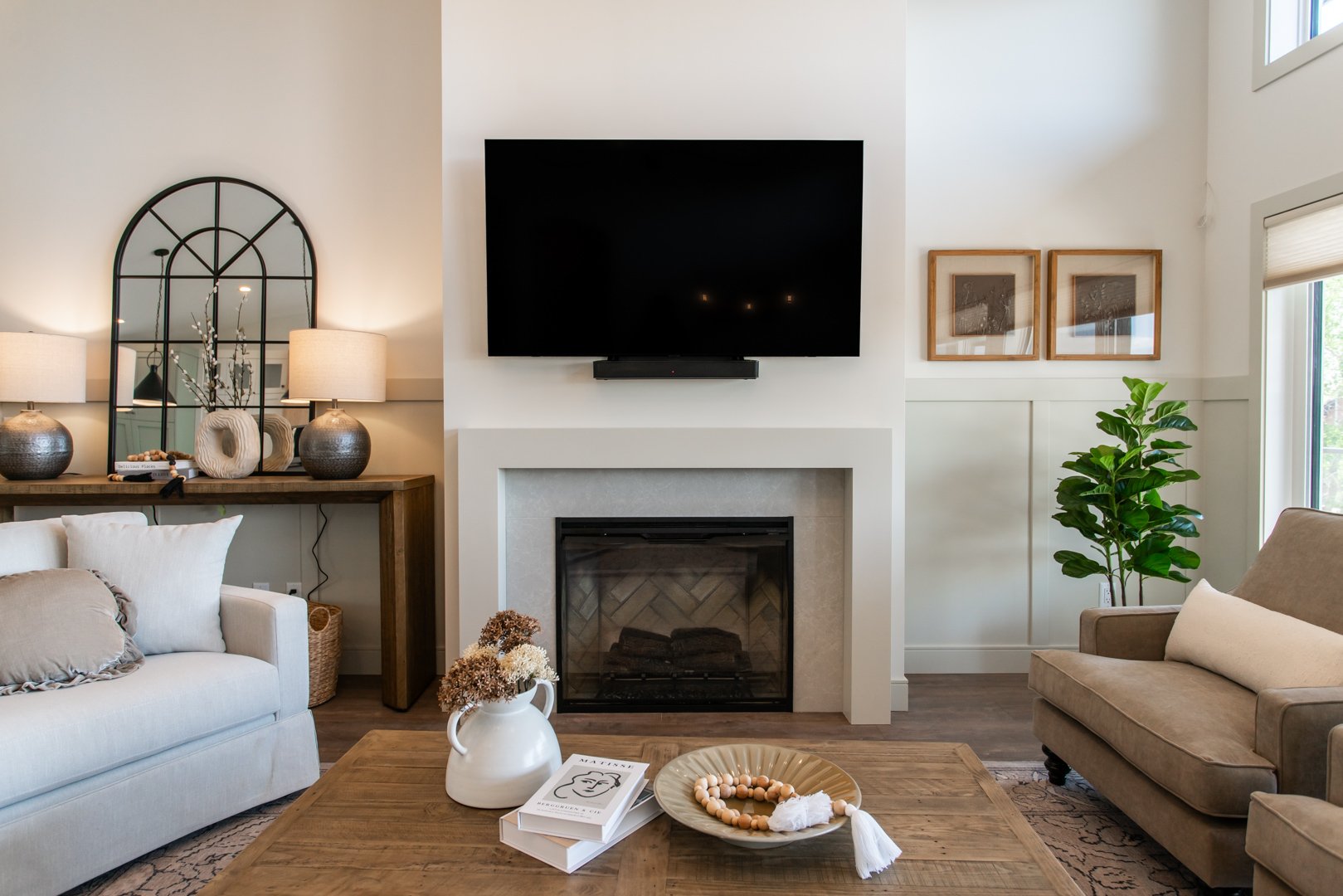 Regina F24 Cottage LR-46.jpg