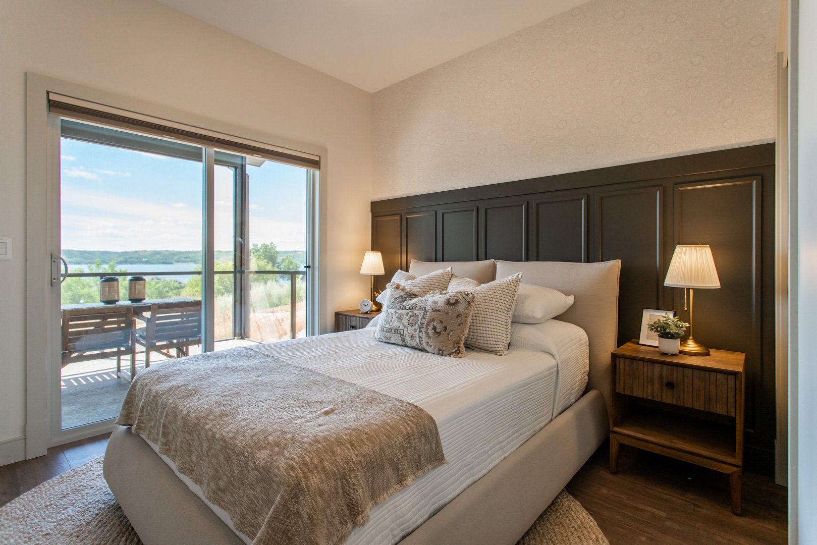 Regina F24 Cottage LR-97.jpg