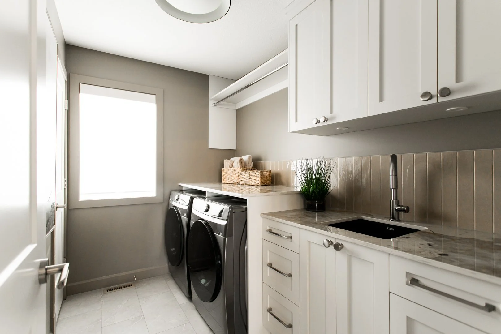 S25 Regina Requested Res_1920x1080-151.jpg