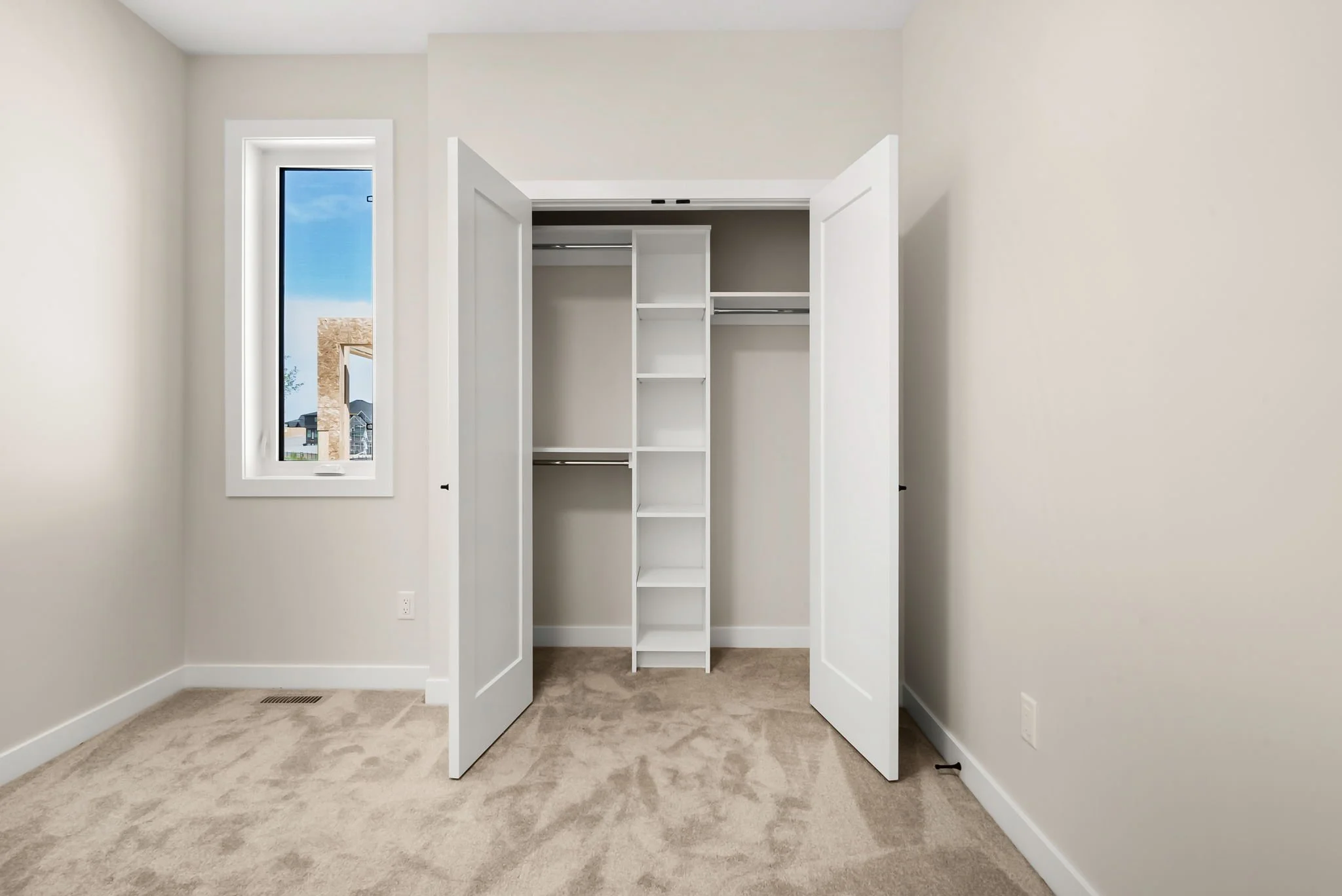 25-web-or-mls-57-lookout-dr.jpg