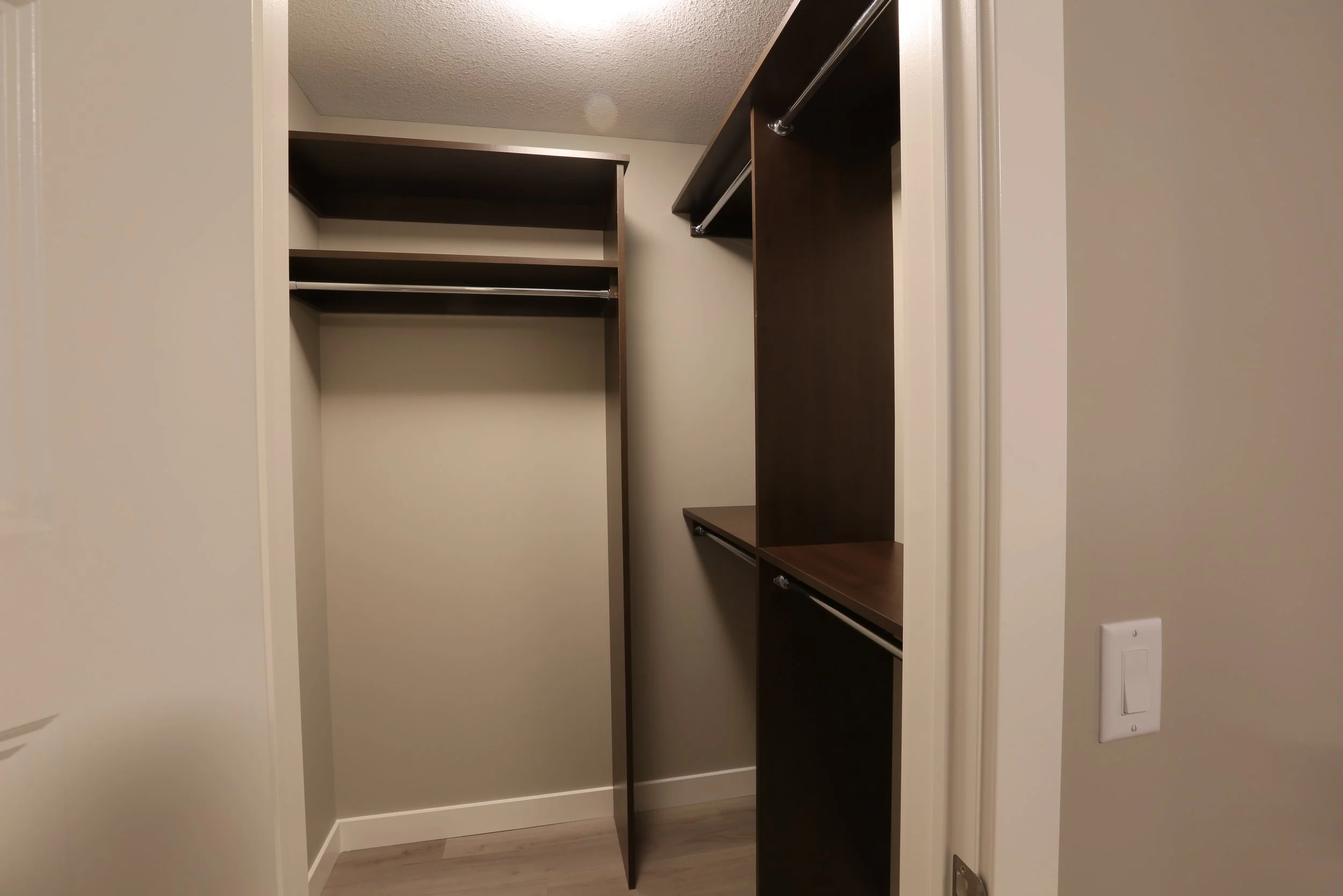 7Walkincloset.JPG