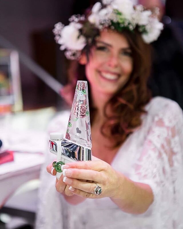 Thinking about incorporating cannabis into your wedding but worried your venue won&rsquo;t allow consumption? We have many smoking alternatives available.
.
.
.
Contact us today at info@elevatedengagements.com for a free consultation ✨
.
.
.
#cannabi