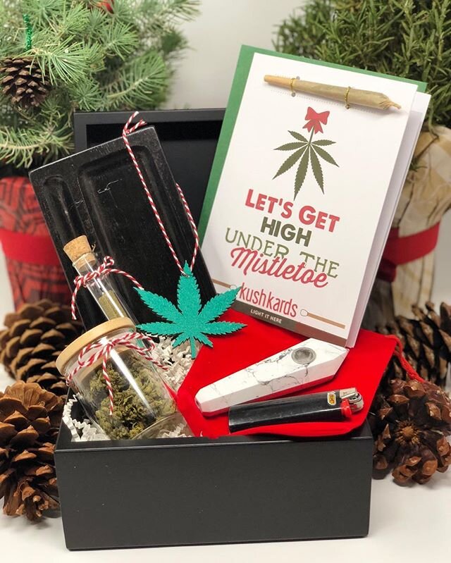 In a pinch and turning into the Grinch finding the perfect gift for your smoking buddy? Look no further because the tree is not the only one getting lit this year!🎄 Elevated Engagements is excited to announce our new product line of curated boxes fi