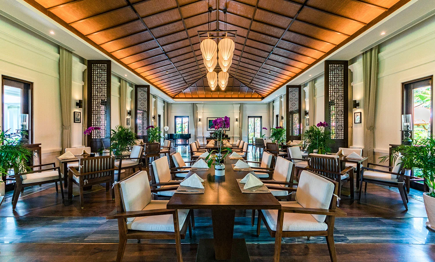 Colonial-Restaurant.jpg