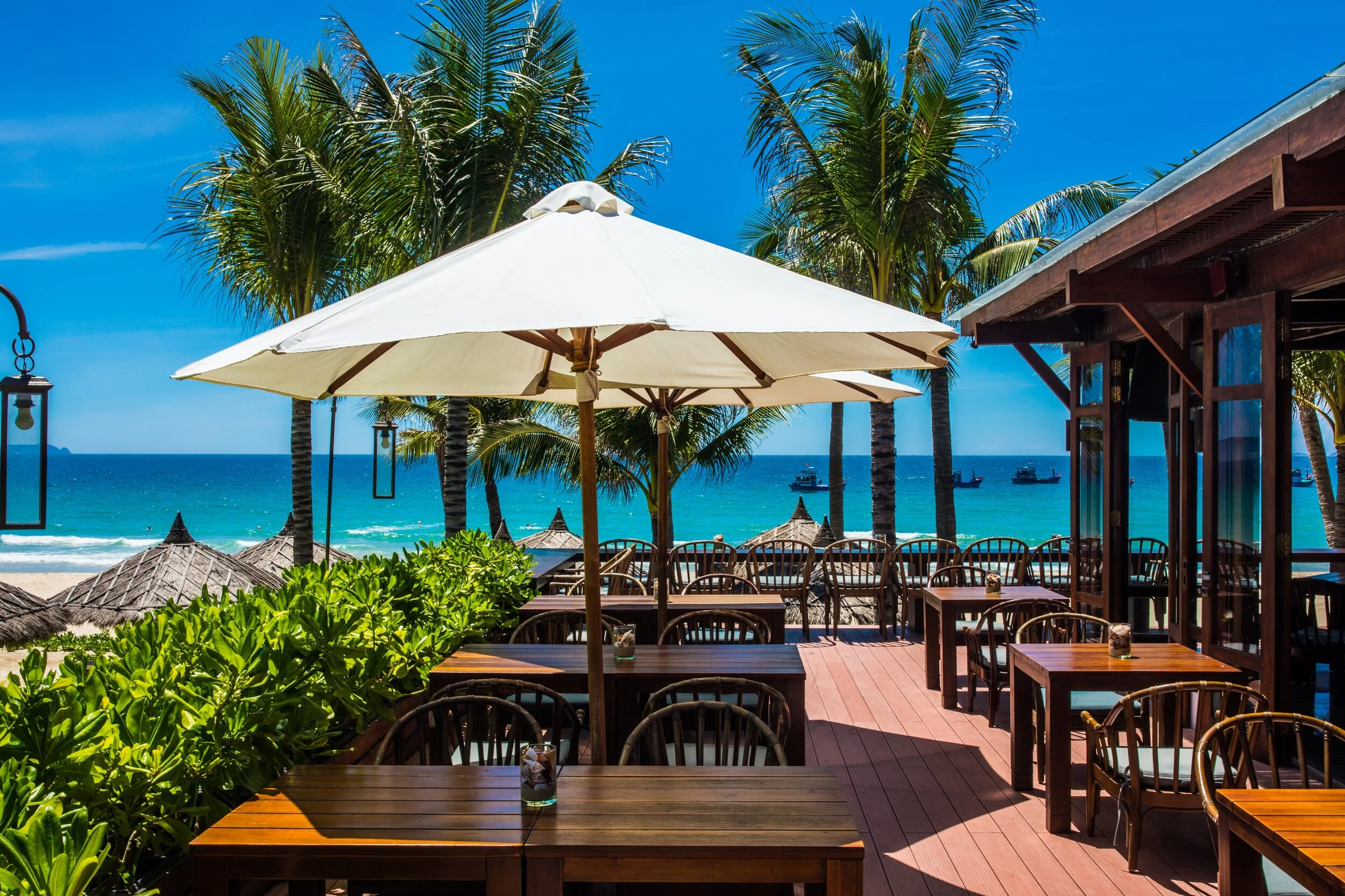 The Beach Club is perched on the 12-hectare The Anam resort’s finest ground right on Long Beach, renowned as one of Asia’s top beaches where traditional sampans and coracles still ply the coastal waters and picturesque islands loom just offshore.