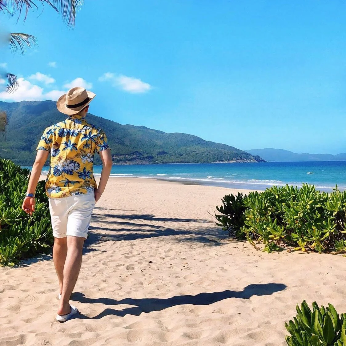 Azure waters, rolling hills and mountains, sandy beach, waving palms, endless sun are some of nature wonders for your dream summer escape. Book your stay here theanam.com
#theanamresort #theanam #theanammoment #camranh #nhatrang #vietnam #beach #nhat