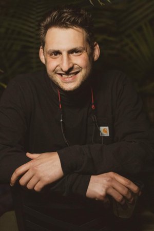 Beauty Parlor Comedy: Carl Sonnefeld