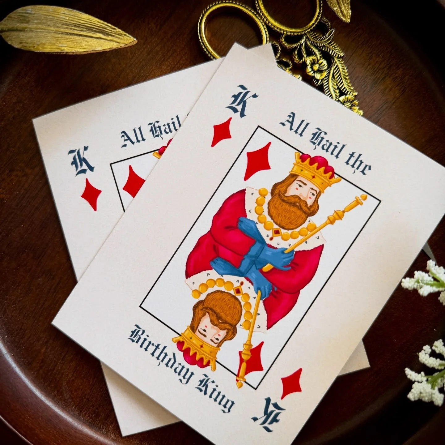 👑 Not all kings wear crowns&hellip; but they should get better birthday cards 🤴

Another card design down! It&rsquo;s especially hard to design for men these days. I try not to make them look super feminine as I naturally like to do. I tried! 

DM 