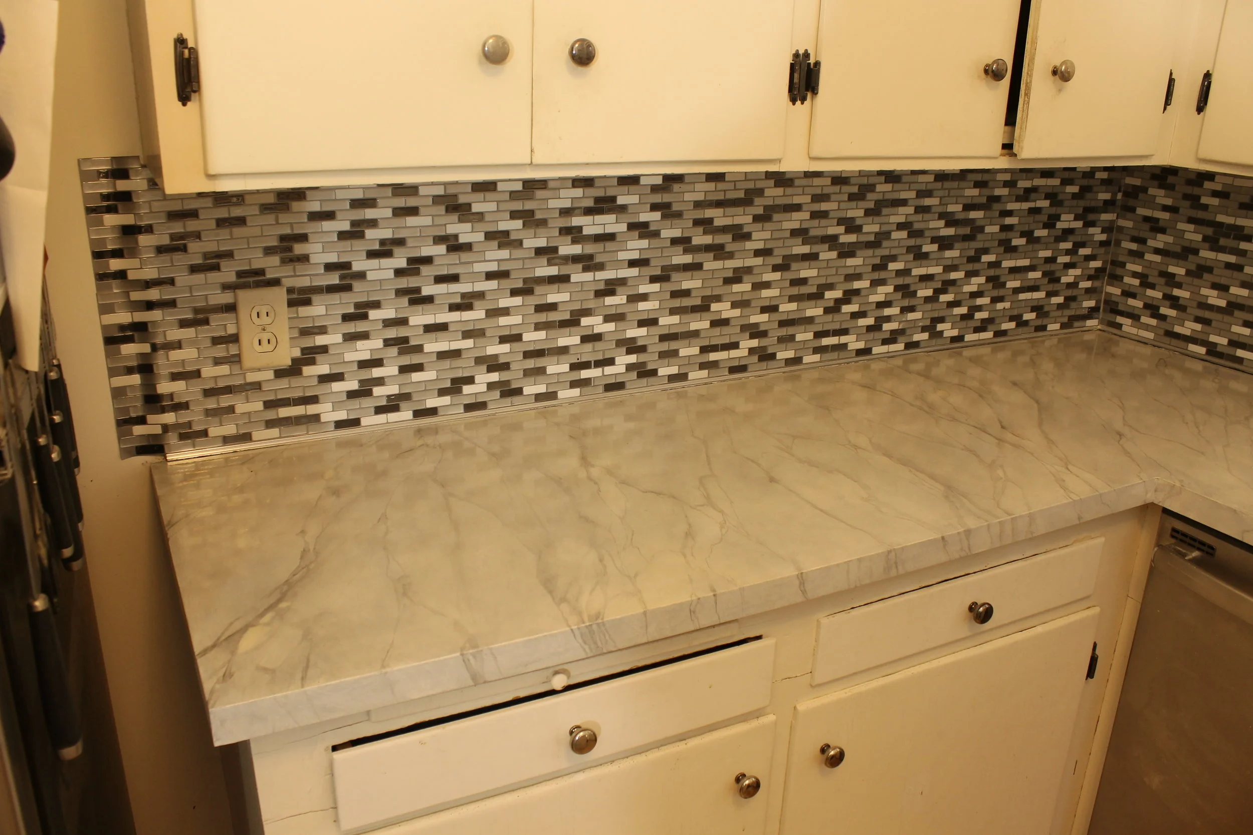  Counter top after marbleizing 