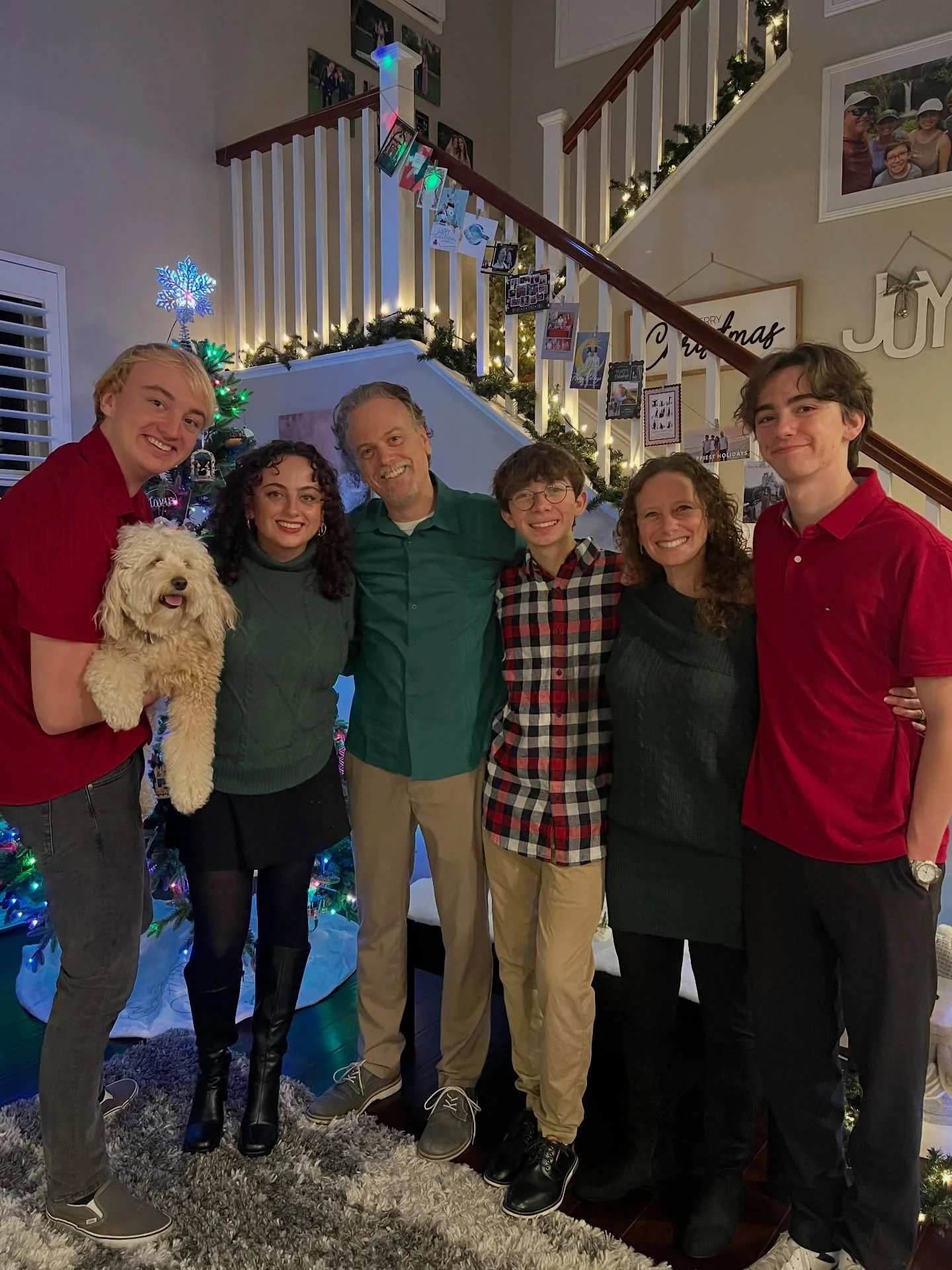 Wishing a very Happy Holidays from our family to yours! ❤️