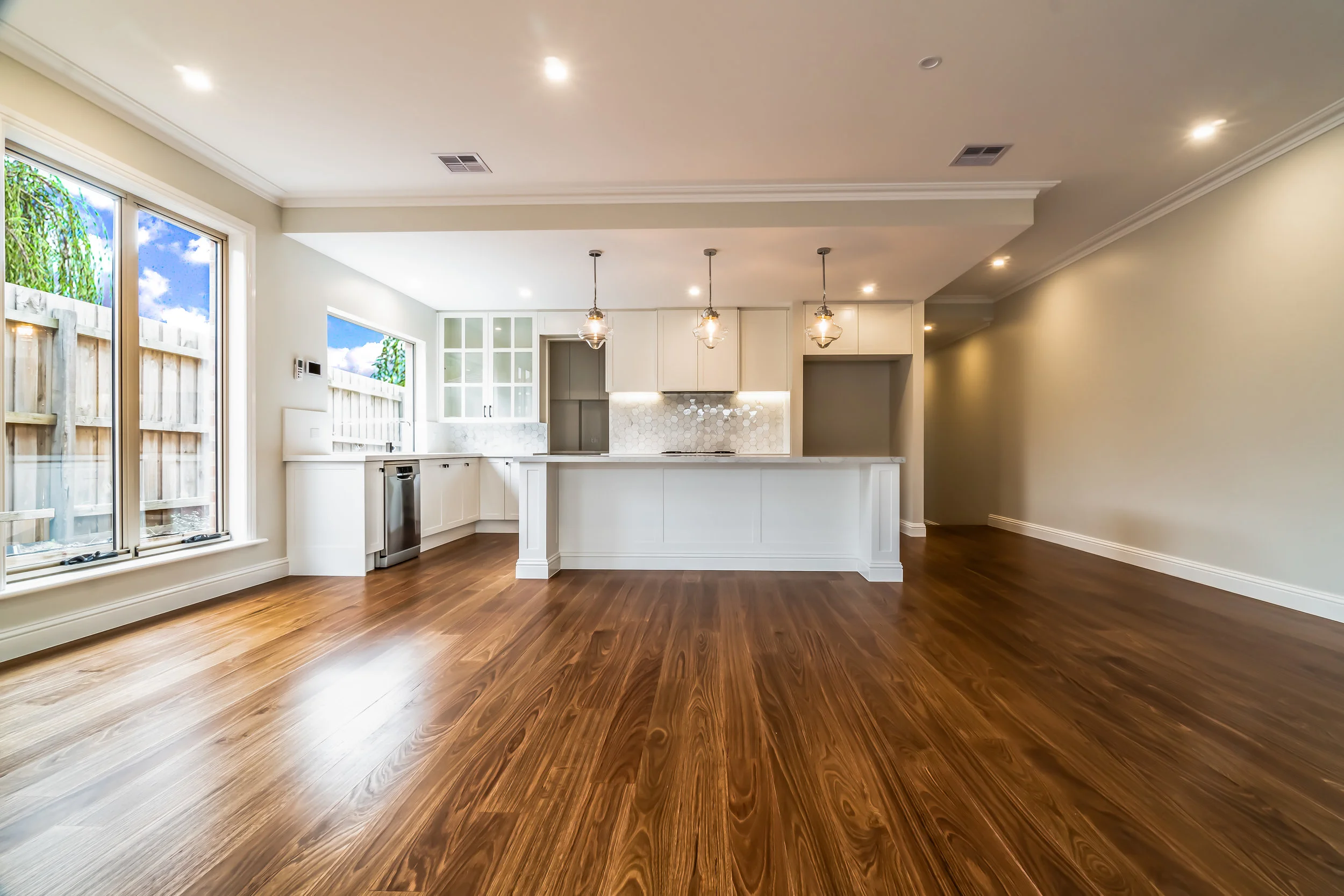 KITCHEN FRONT ON.jpg