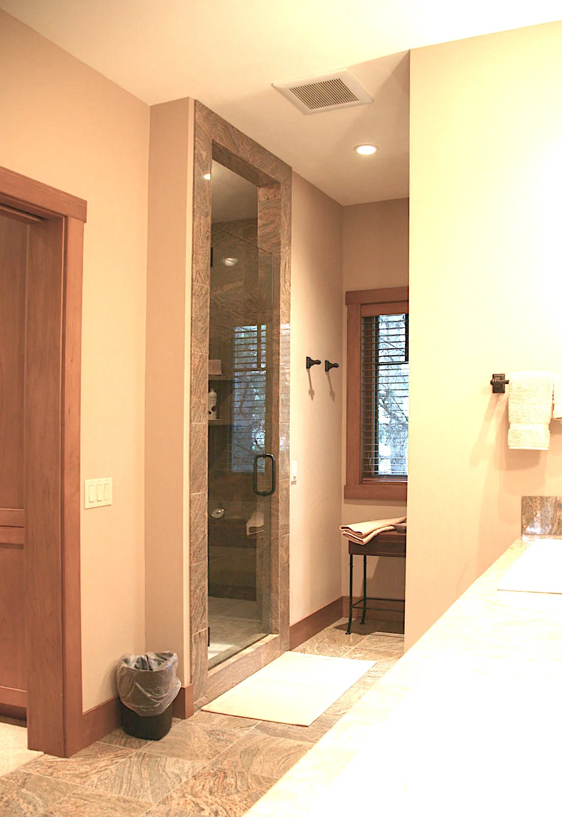 Master bath 2.jpg