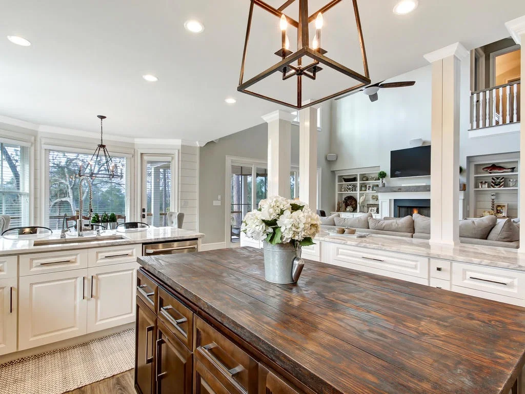 23+Netherclift+Way+Savannah+GA-MLS_Size-020-24-Kitchen-1024x768-72dpi.jpg
