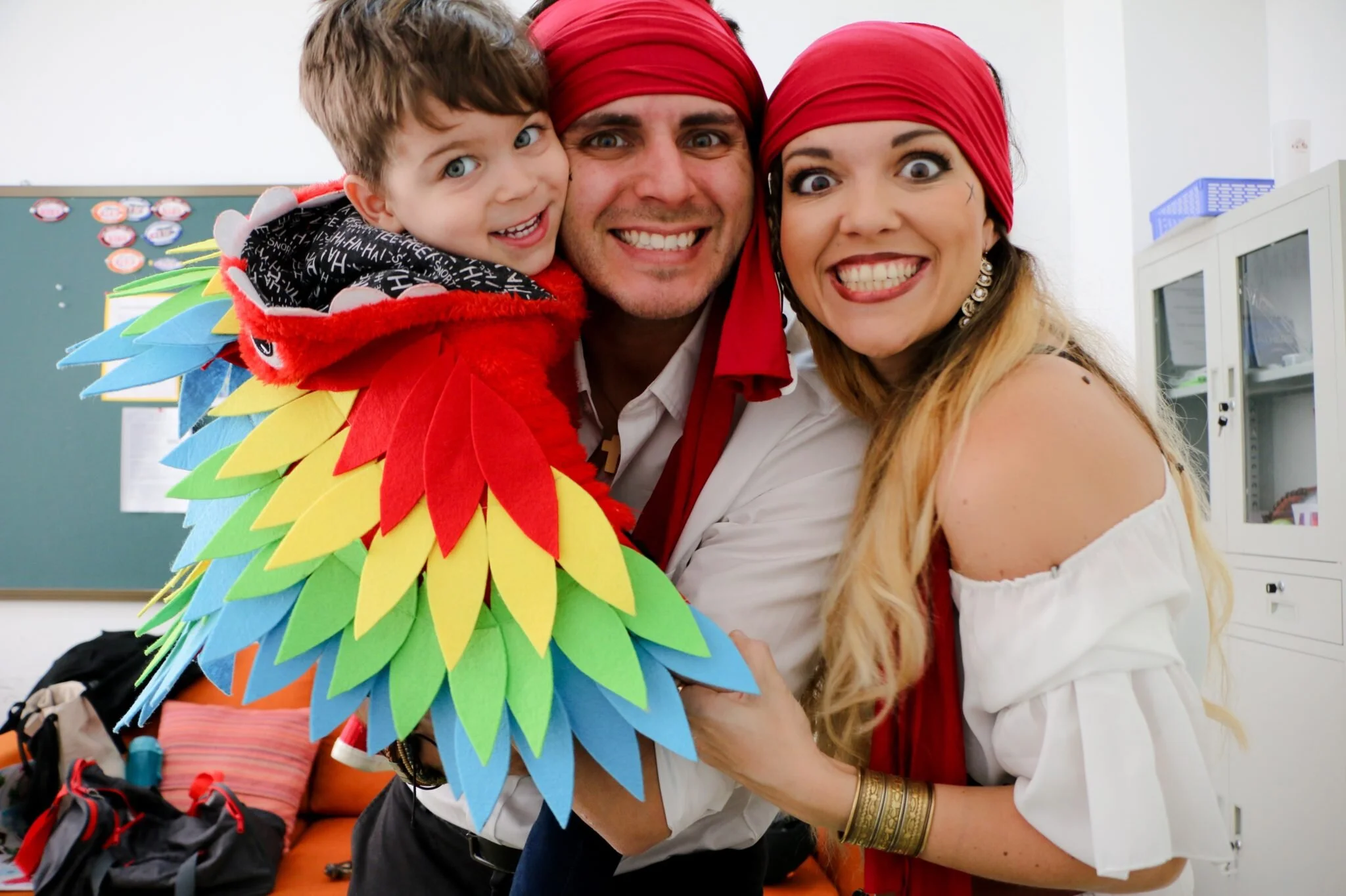 DIYFAMILYPIRATECOSTUME..jpg