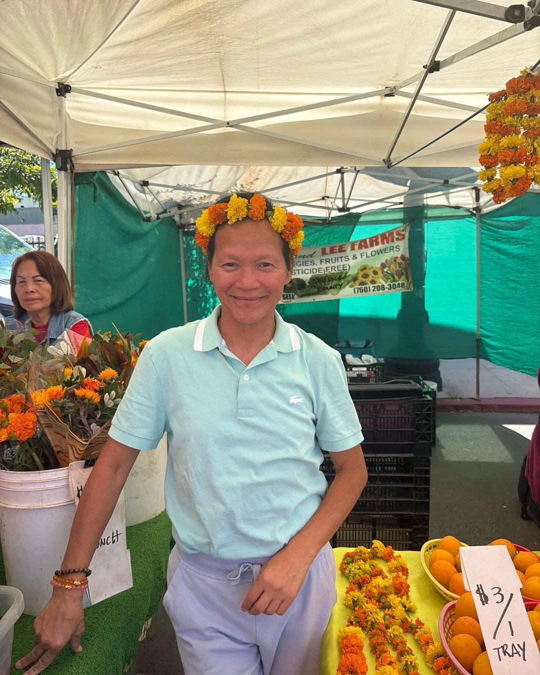 Marigold crowns from @gilbertandleefarms = the ultimate photo op while you stroll the Hillcrest Farmers Market 🌼📸 

They&rsquo;re limited, they&rsquo;re gorgeous, and they&rsquo;re the perfect touch of fall flair for Sunday's market &lsquo;fit! 🫶 