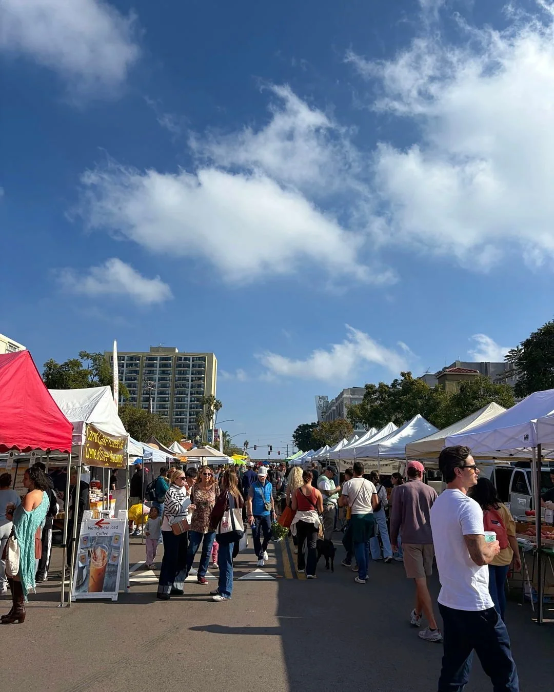 It&rsquo;s MARKET DAY, Hillcrest! ✨

Catch us on University Ave from 9 AM &ndash; 2 PM for all things fresh, local, and ridiculously tasty.

And &hellip; our quarterly raffle drawing is just ONE WEEK away! 🎉

Bring your punch cards to the info booth