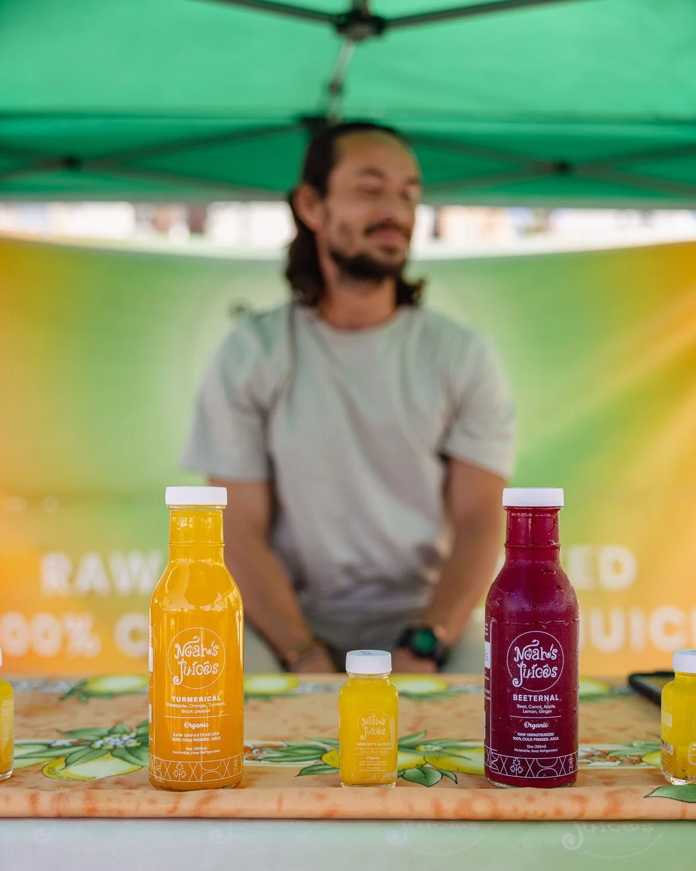 Sunday's are for shopping local! 💁&zwj;♀️🛍️ 

Be there 9 AM &ndash; 2 PM or be missing out 😌 

Fresh local produce, small biz gems, delicious international cuisine, highly caffeinated bevvy's, and sweet treatsss come get it allll!😋 🍪 

#hillcres