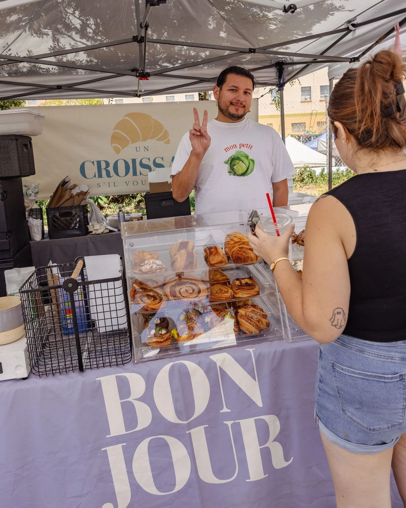 Sunday funday starts right now at the market in #FabulousHillcrest 🌈 

Fresh finds, local flavor, and a whole lot of community this is what Sundays are all about!

Spend your morning where Hillcrest comes to life 🥕 🍋 🛍️ 

#HillcrestFarmersMarket