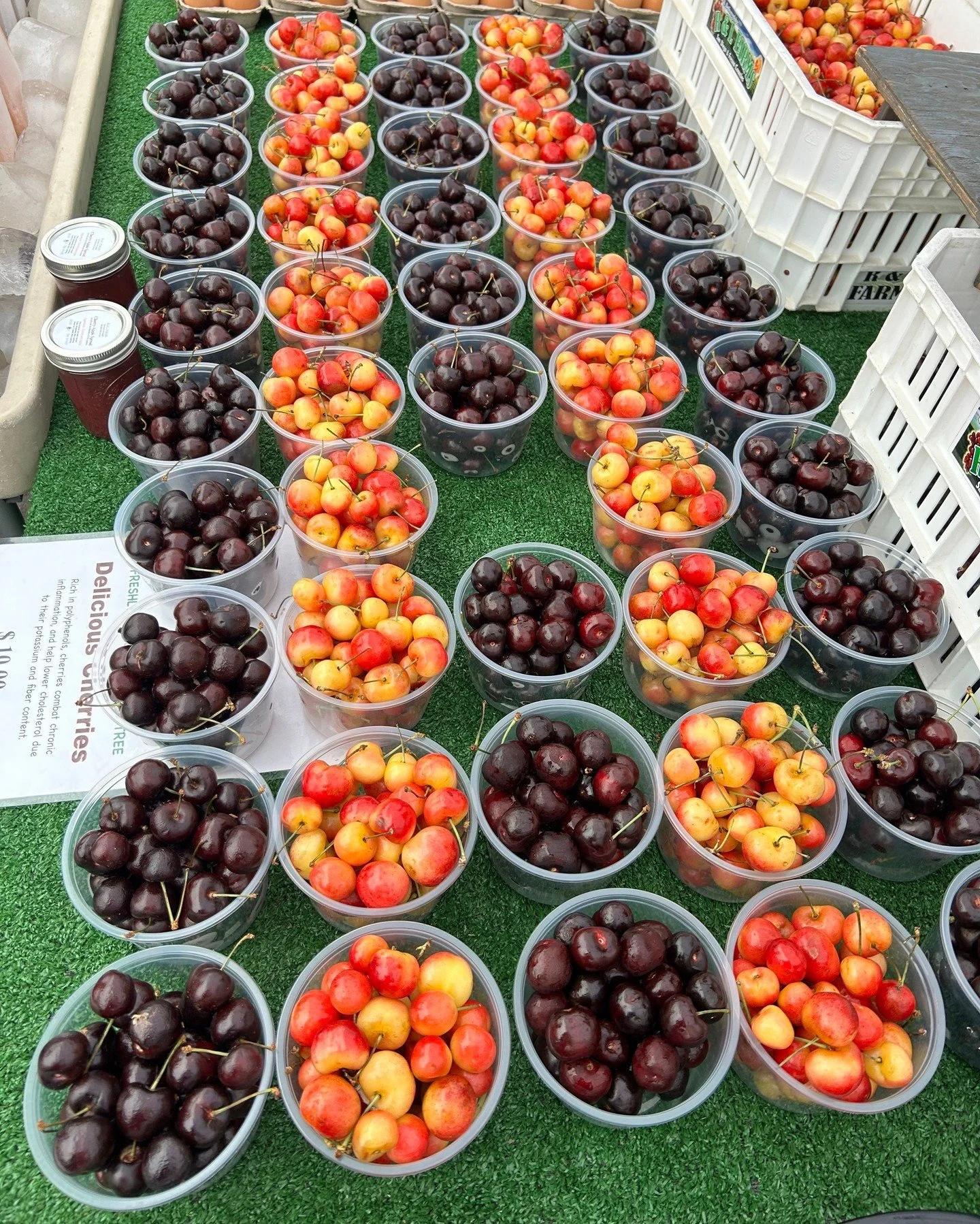 Local cherries? That&rsquo;s the pit stop we&rsquo;re making first this Sunday 🍒 

#hillcrestfarmersmarket