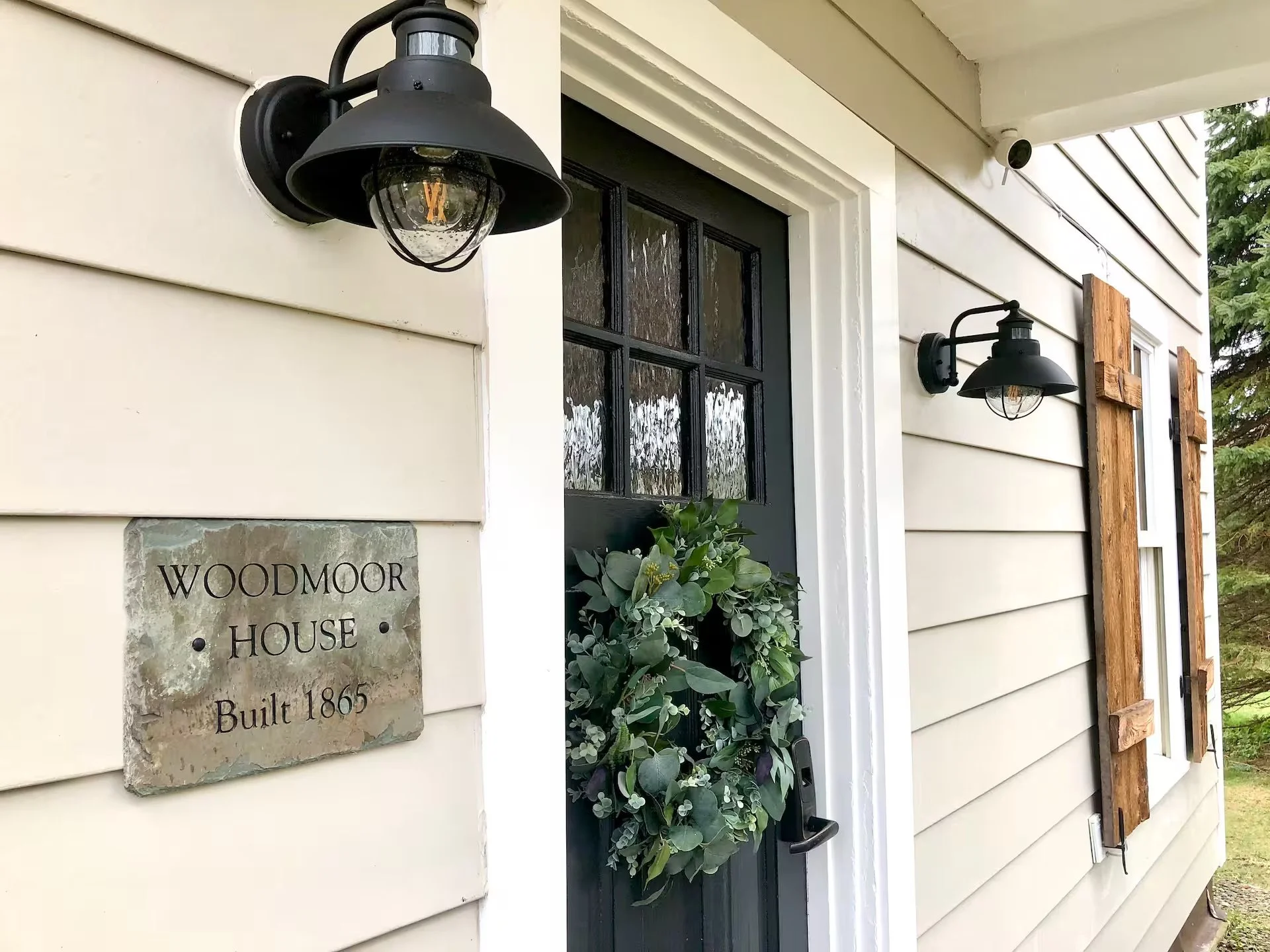 4.front door.jpeg