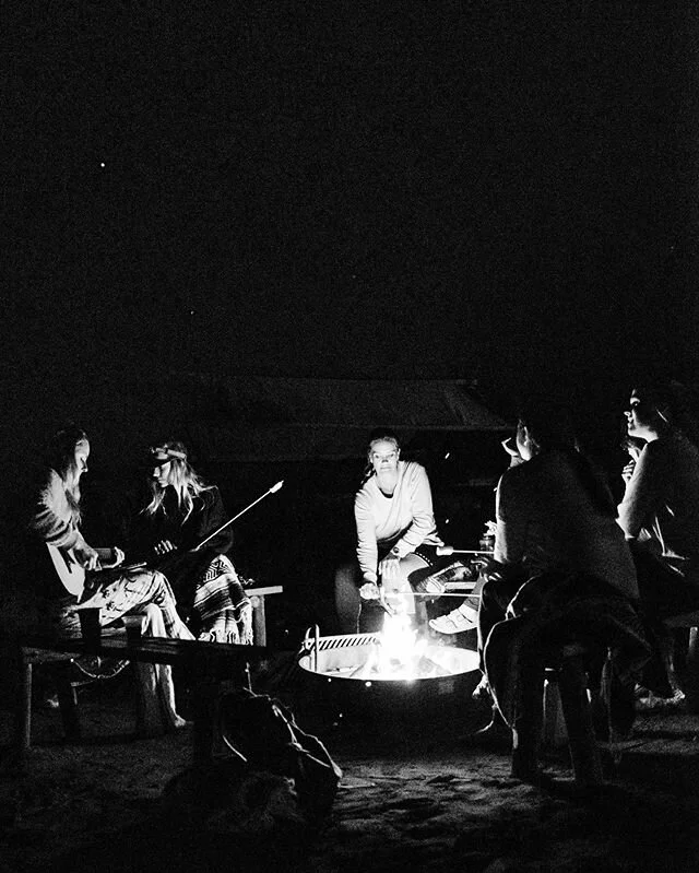 Happy October everyone!!
Here&rsquo;s to fall and s&rsquo;mores and howlin&rsquo; at the moon 🌙 .
#moab #retreat #sacred #sacredretreat #sacredfemenine #campfire #smores #healing #fall #womenwhohike #womenwhocamp #getoutside #explore #hygge