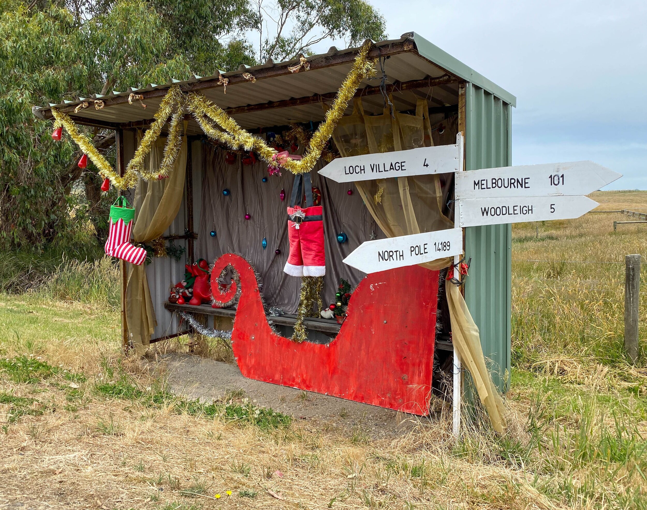 Bus Shelter before Dilger Road just before the entrance to Loch Village - in Christmas dress