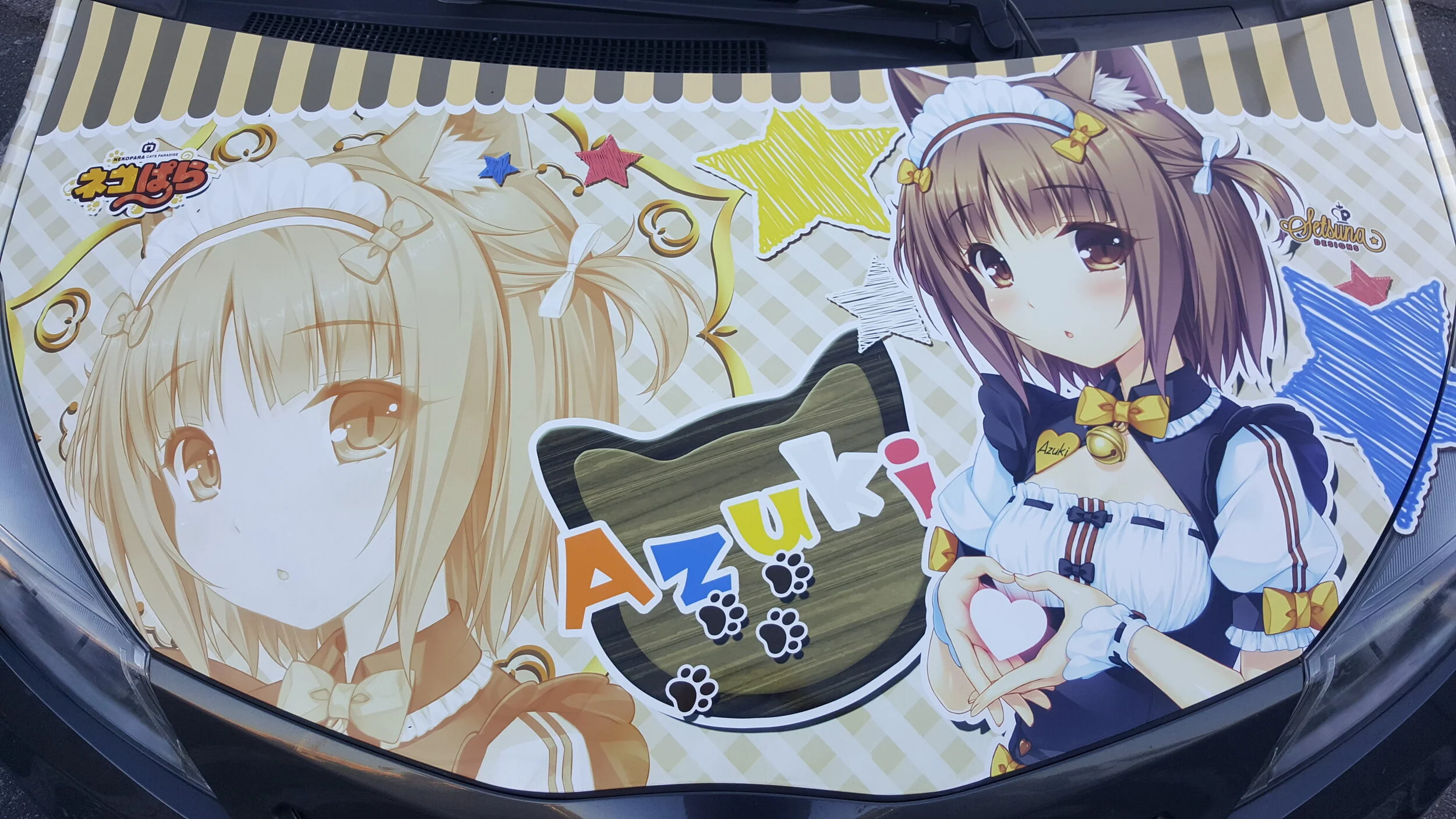 yaris_azuki_hood_installed.jpg