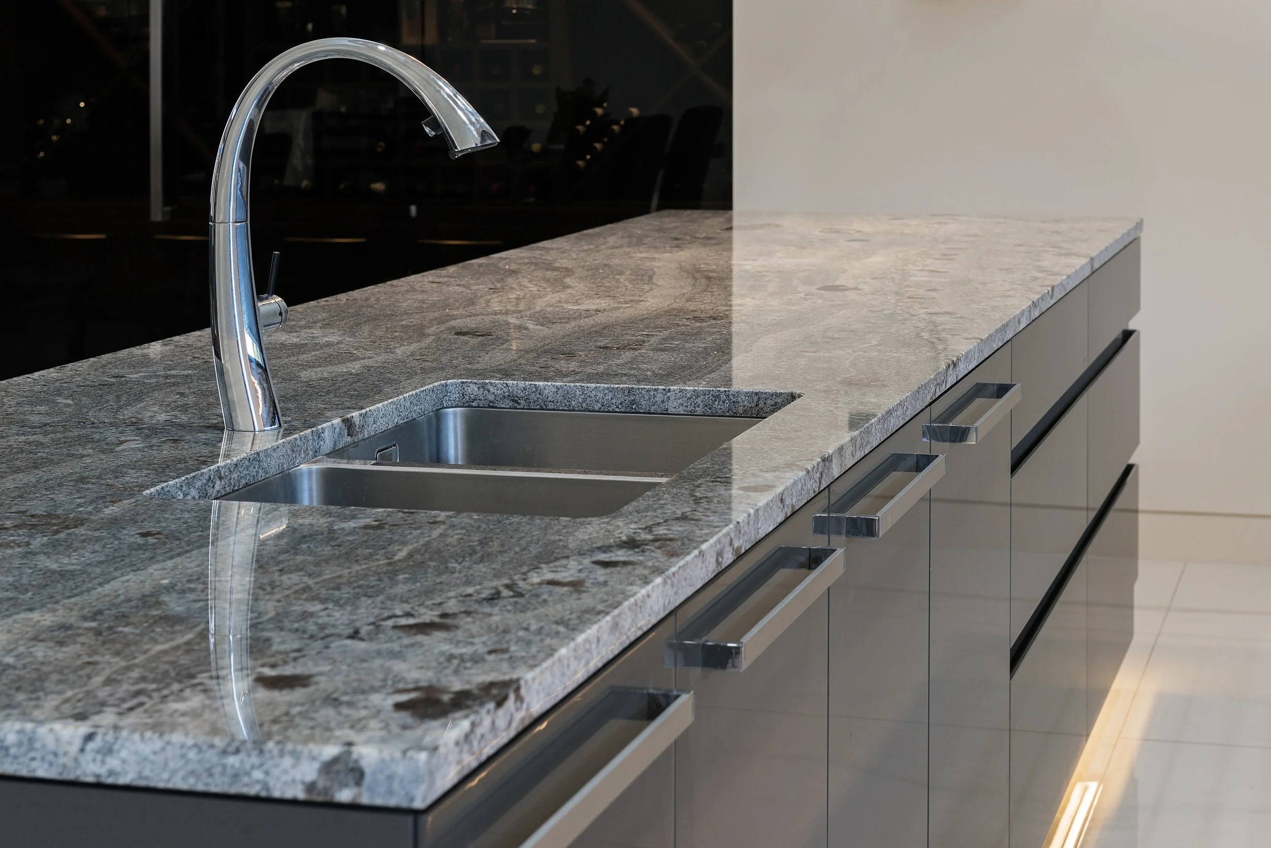 Blu Araras - Granite