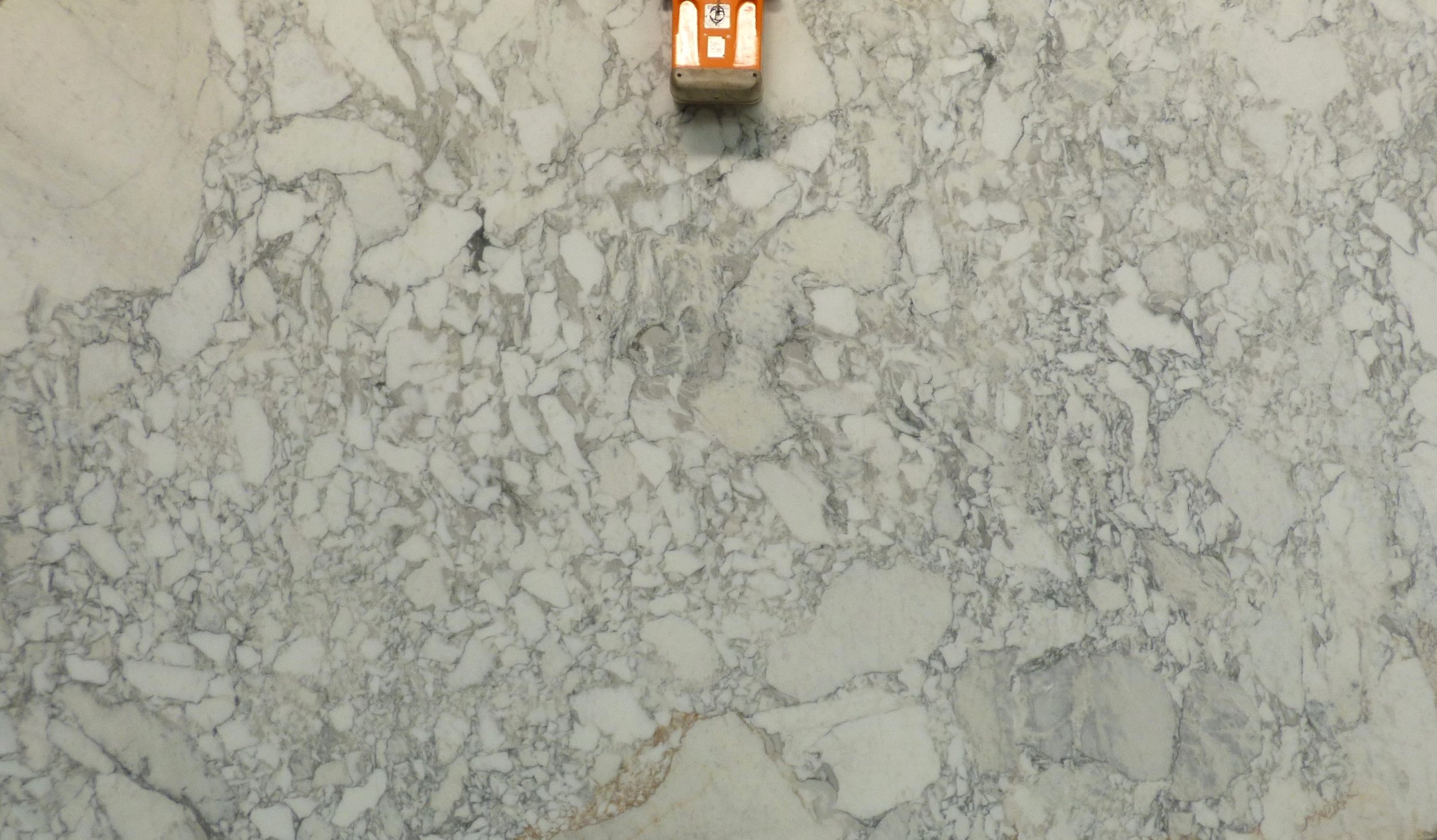 A slab of Arabescato Vagli  honed AV-0825 20mm honed 