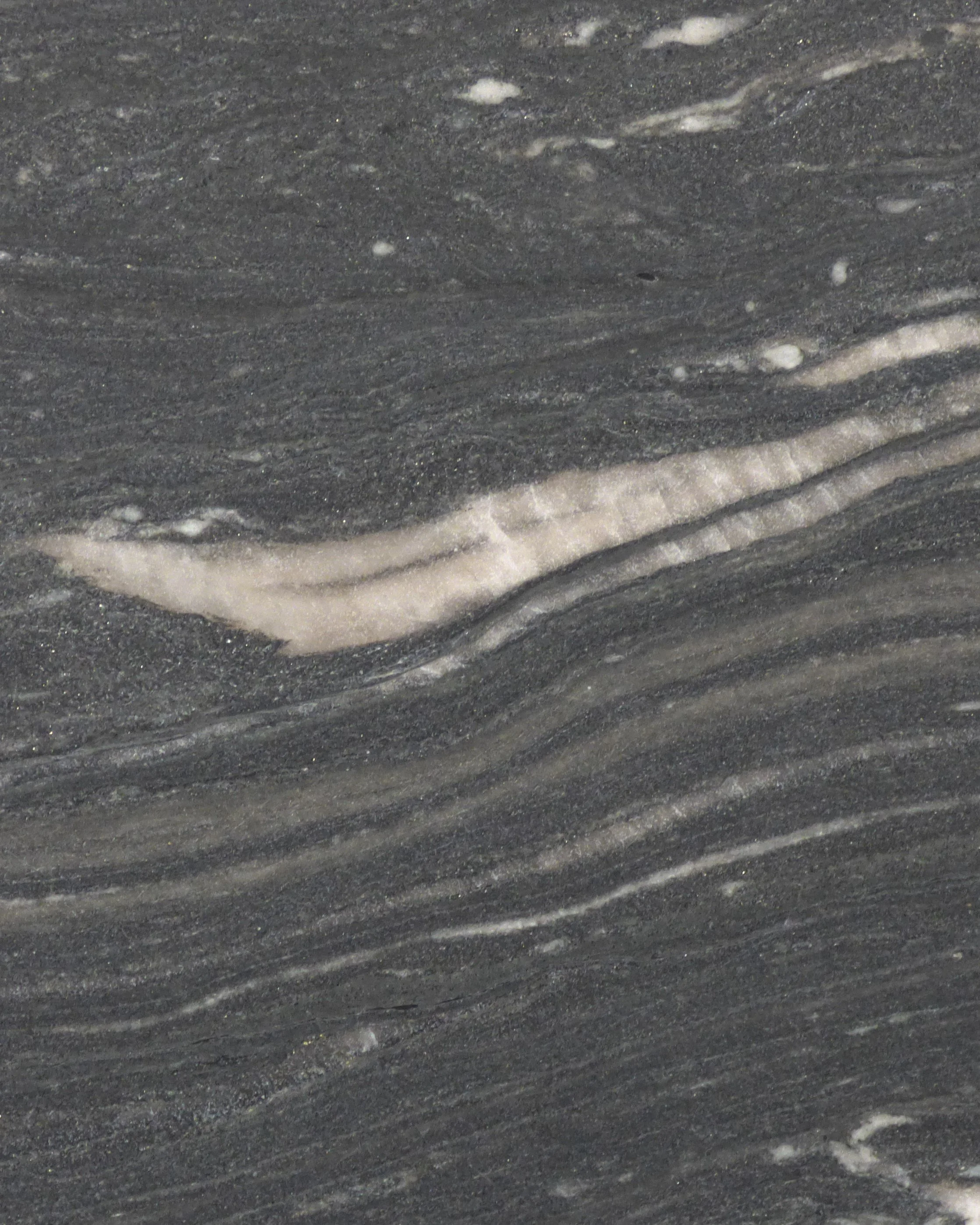 Close up Makalu 20mm leathered M-0625