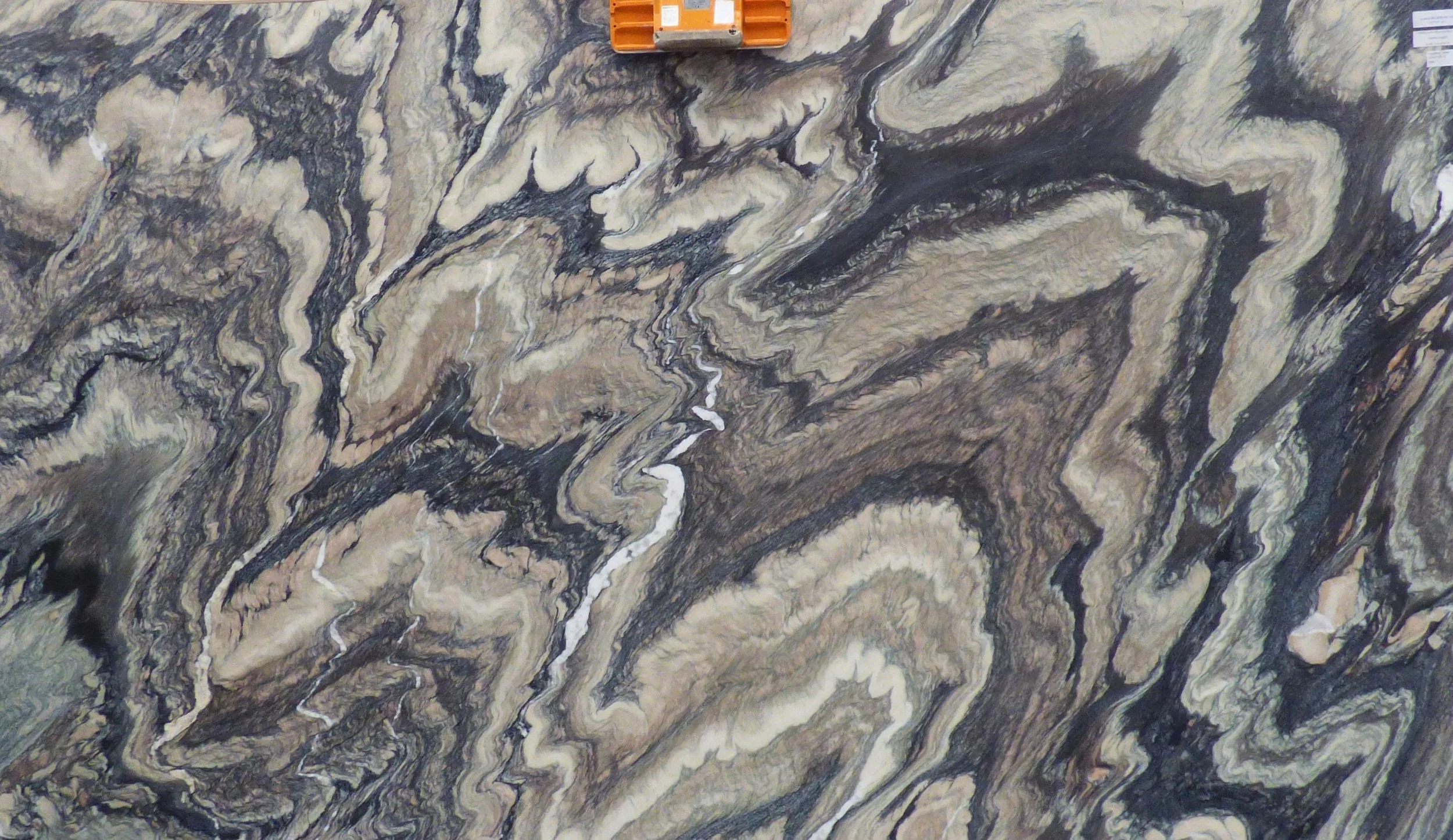 A slab of Cipollino Viola honed CH-0125