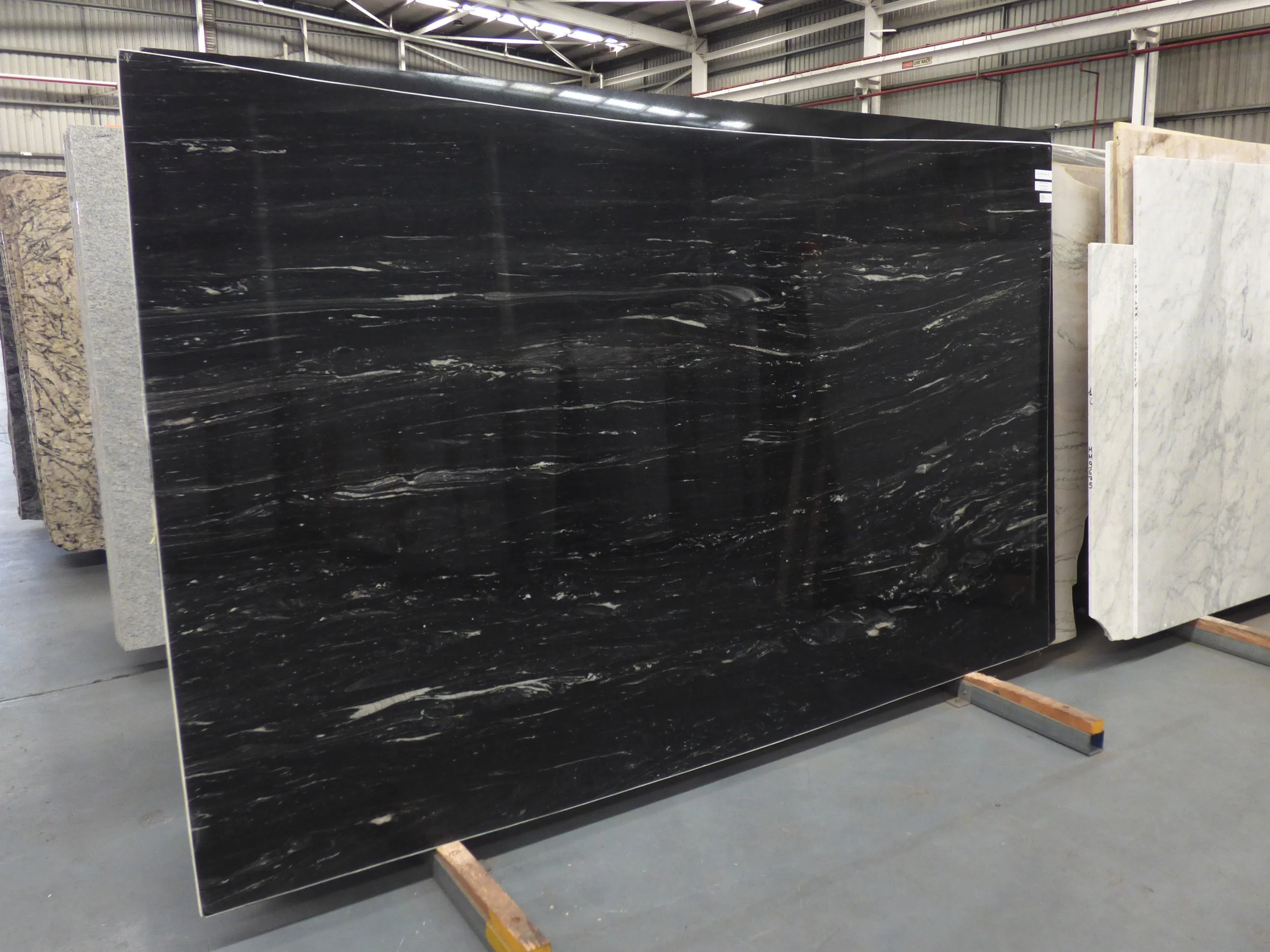 Slab - Makalu M-0625 polished.1.JPG