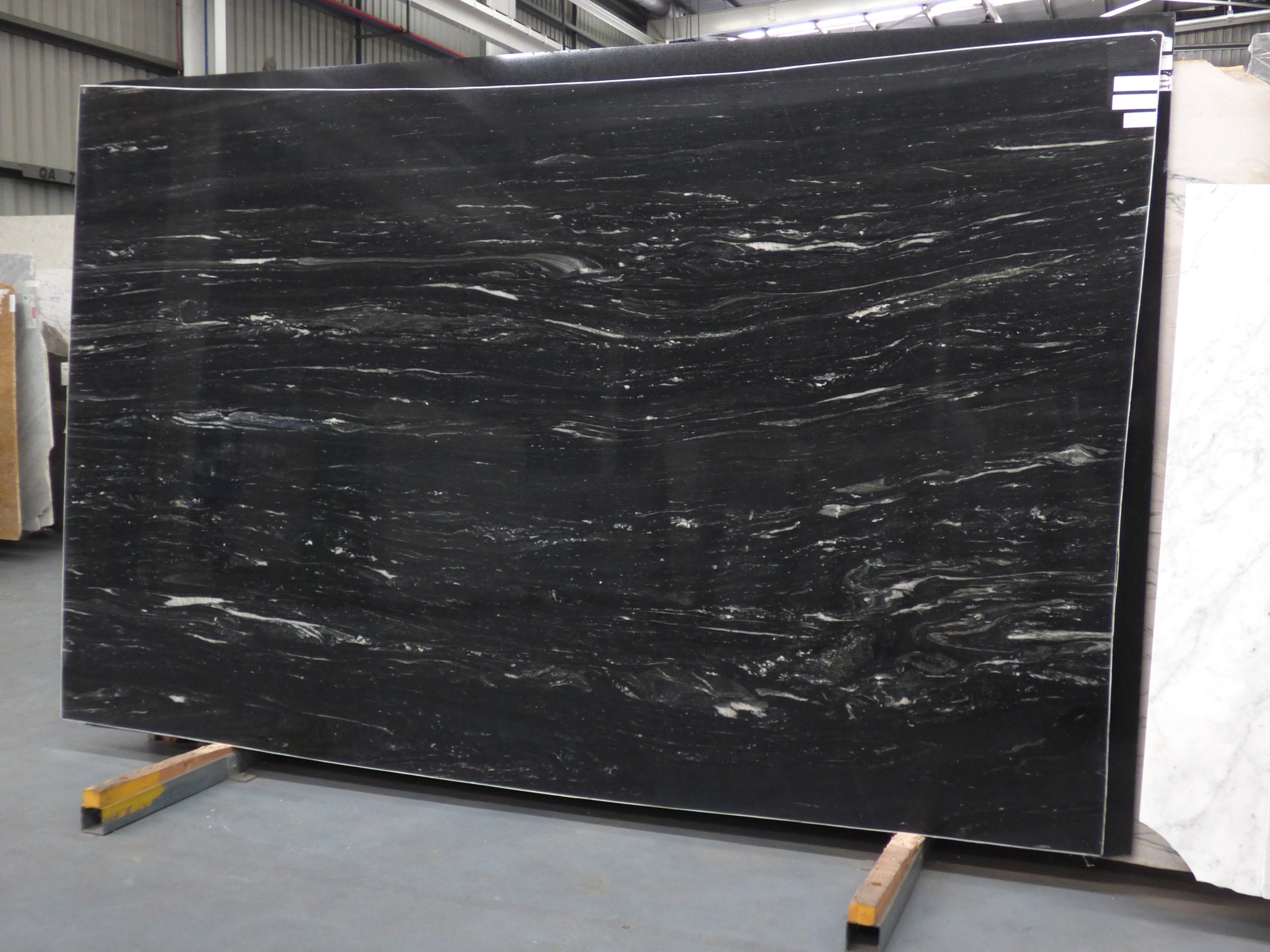Slab - Makalu M-0625 polished.2 .JPG