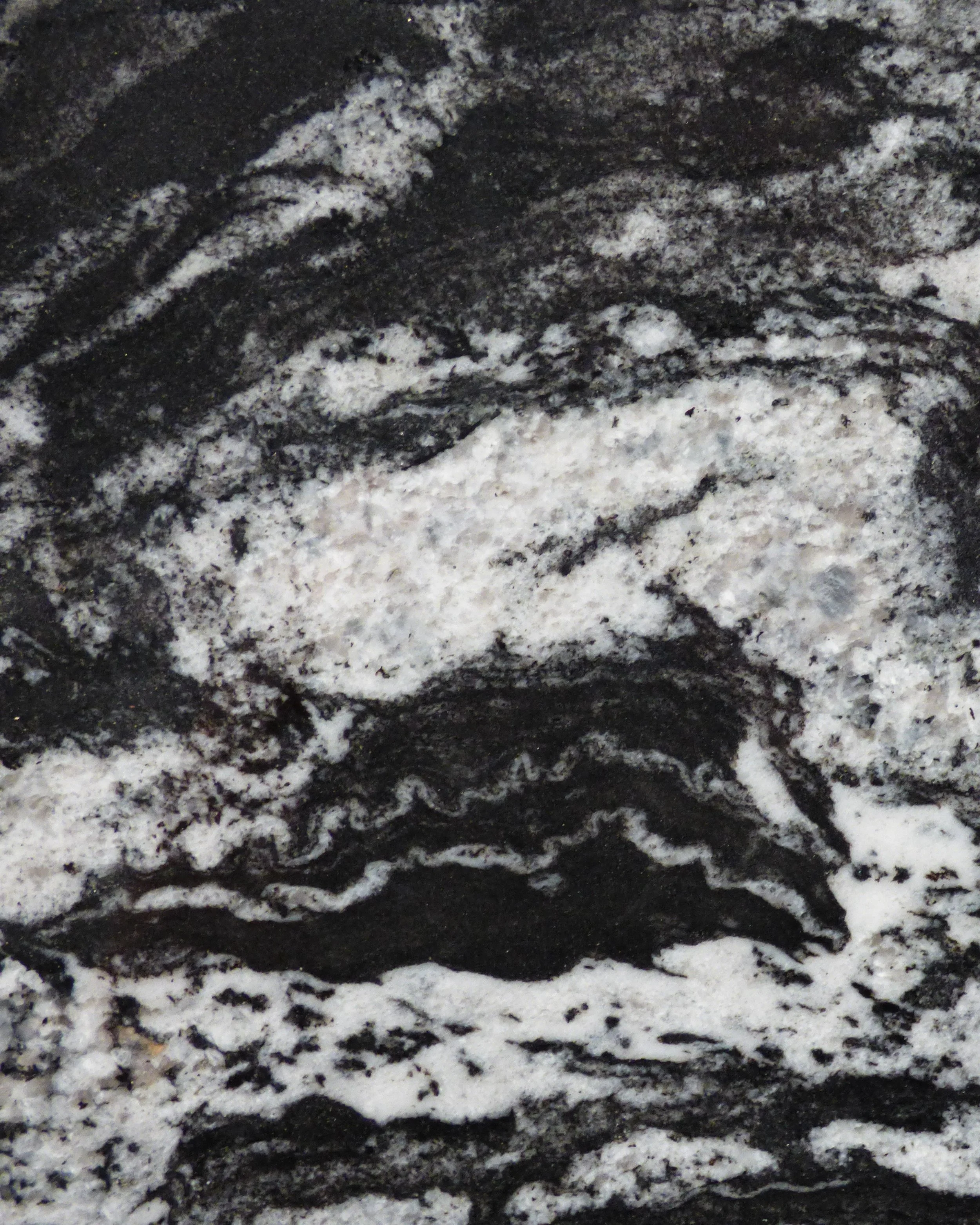 Granite - Black Forest BF-0224 BL13511 polished honed.1a.JPG