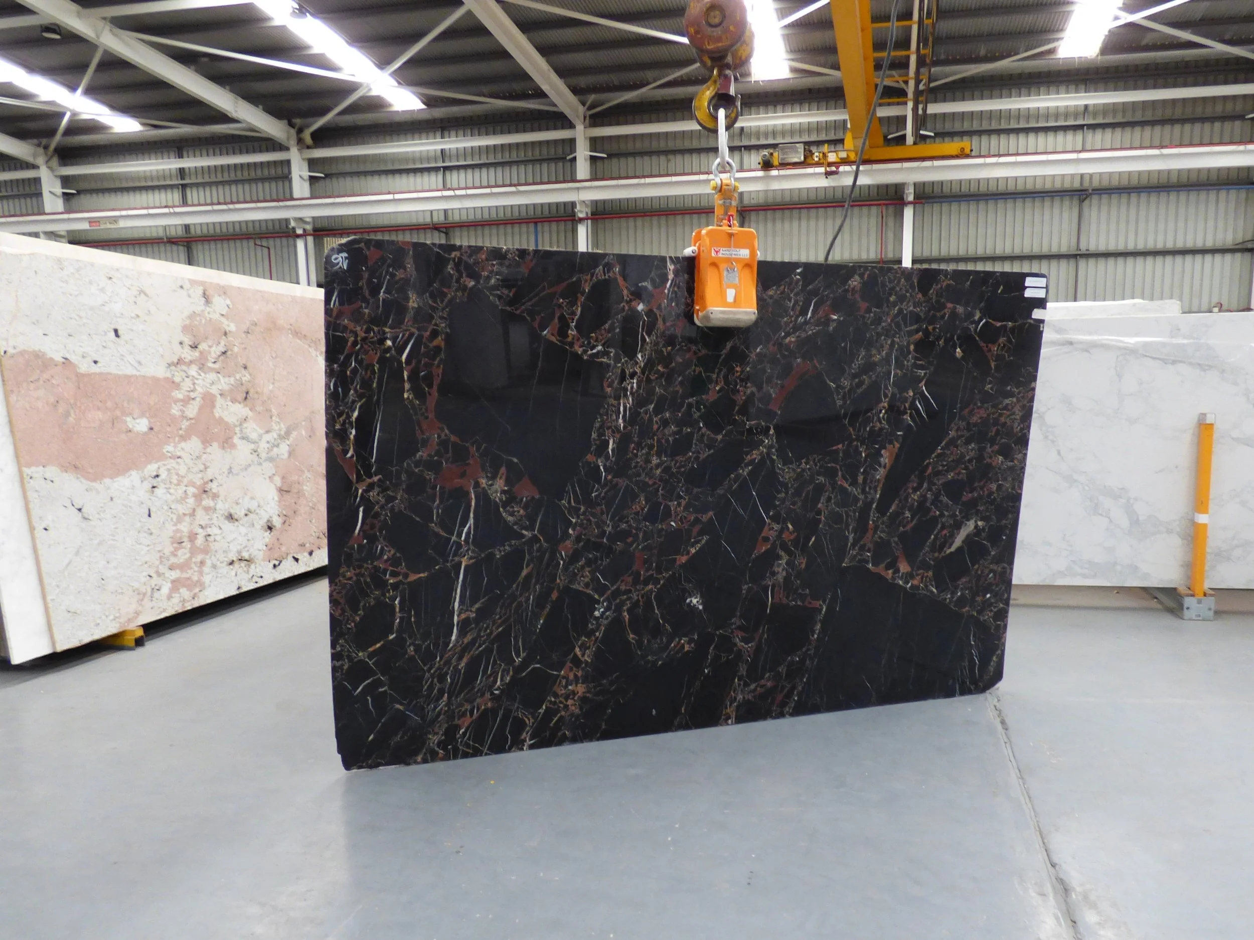 Slab - Antique Noir AN-1116 20mm polished3.b.JPG