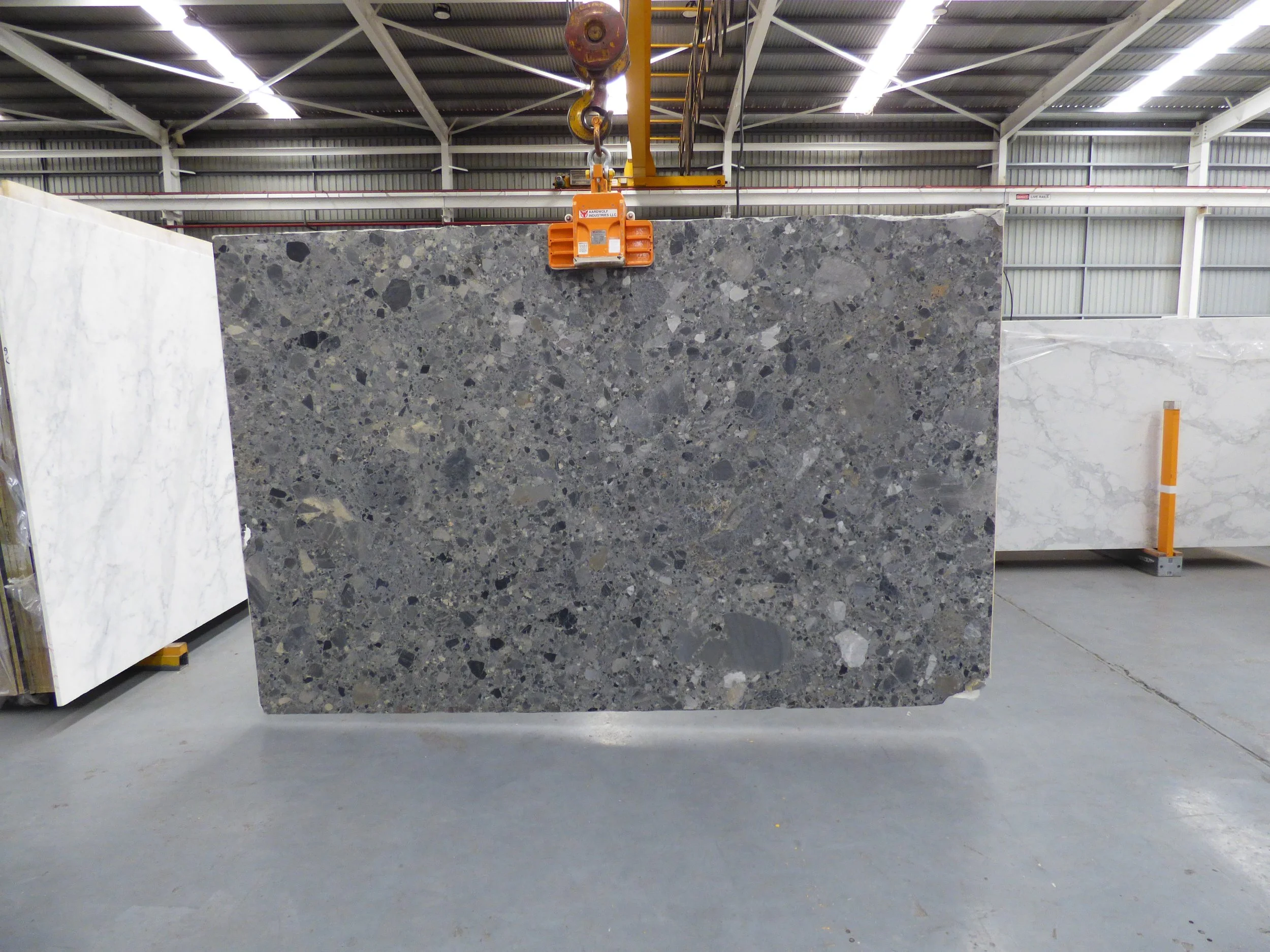 Slab - Ceppo Antico CA-1025 20mm honed .JPG