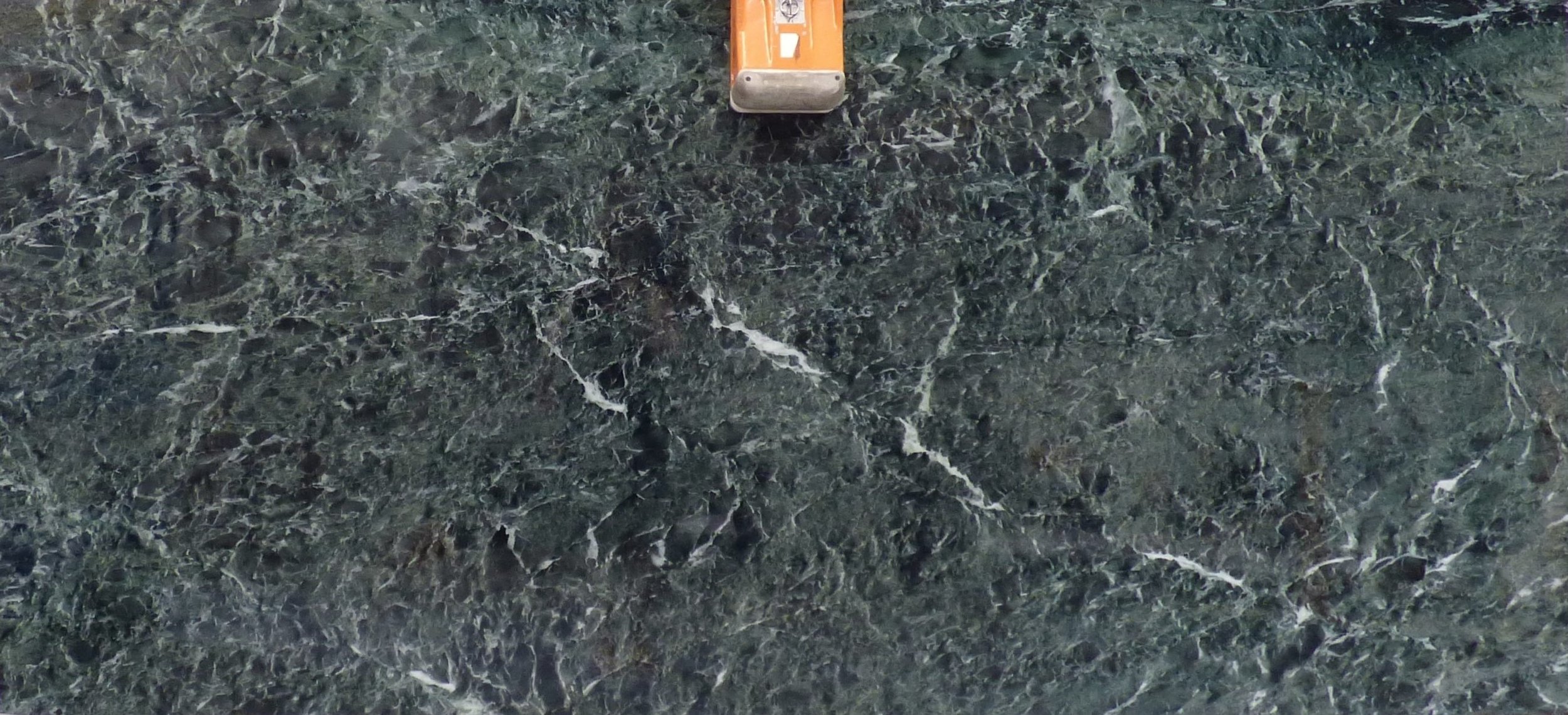 Slab - San Denis SD0126 20mm polished.cropped.JPG