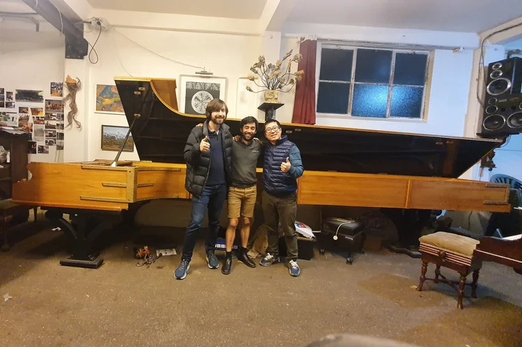 The world's longest piano