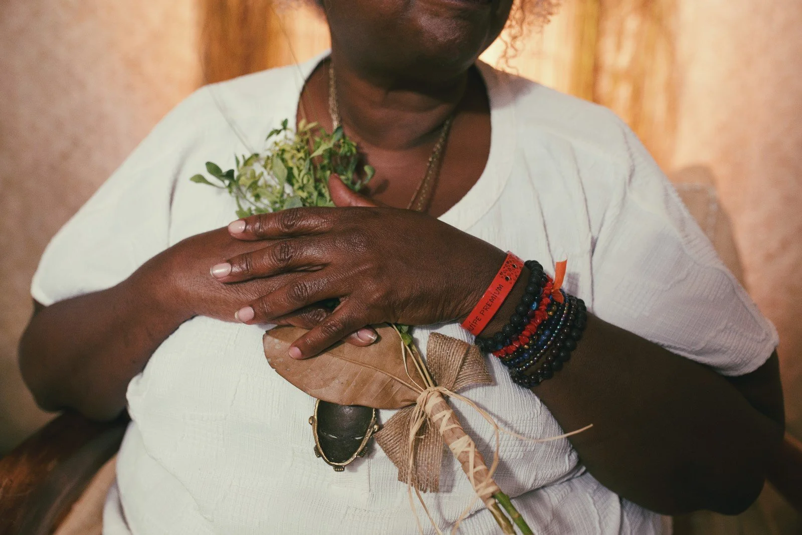 A FORÇA DA ANCESTRALIDADE NOS MANTÉM DE PÉ