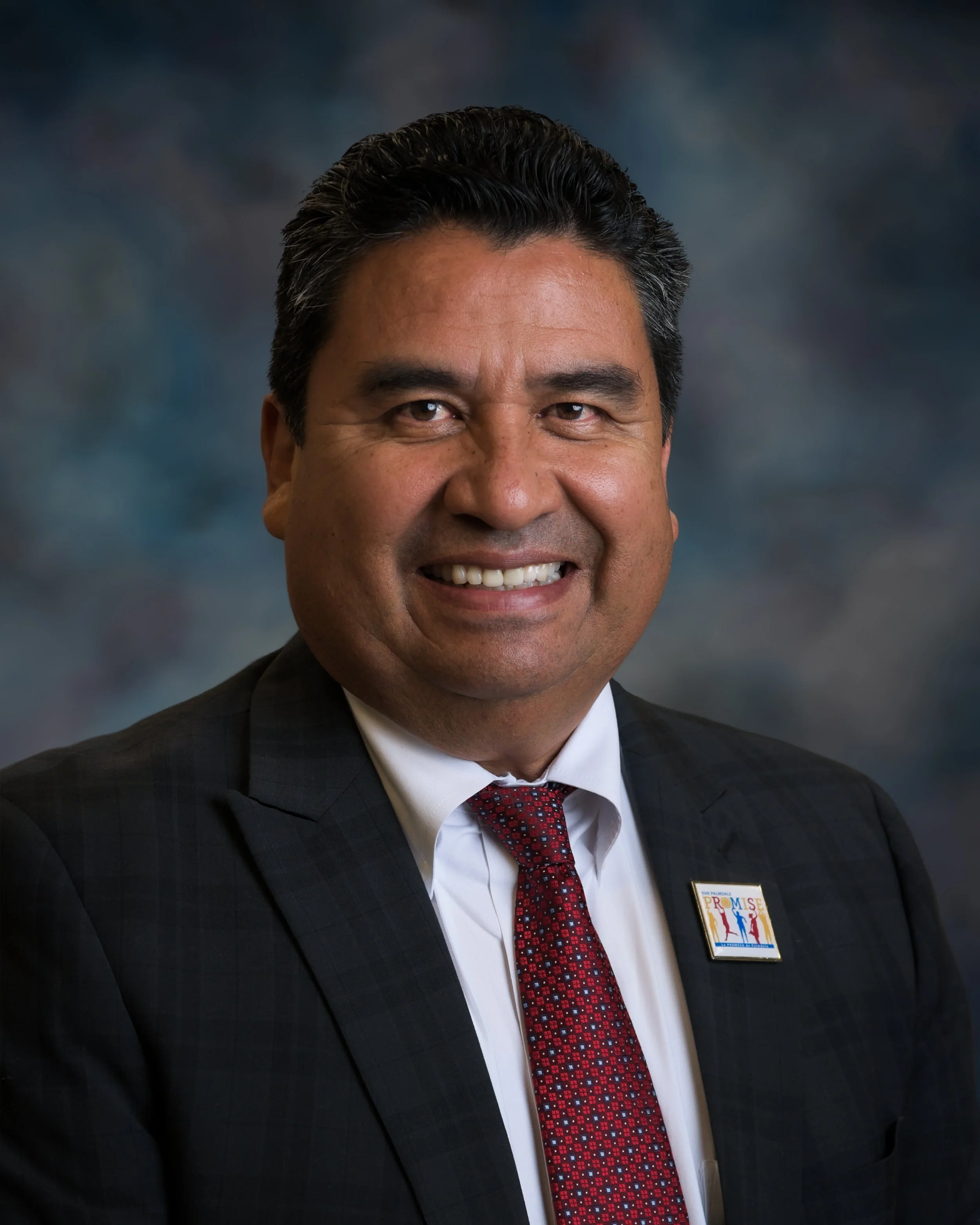 Raul Maldonado Headshot 2021.jpg