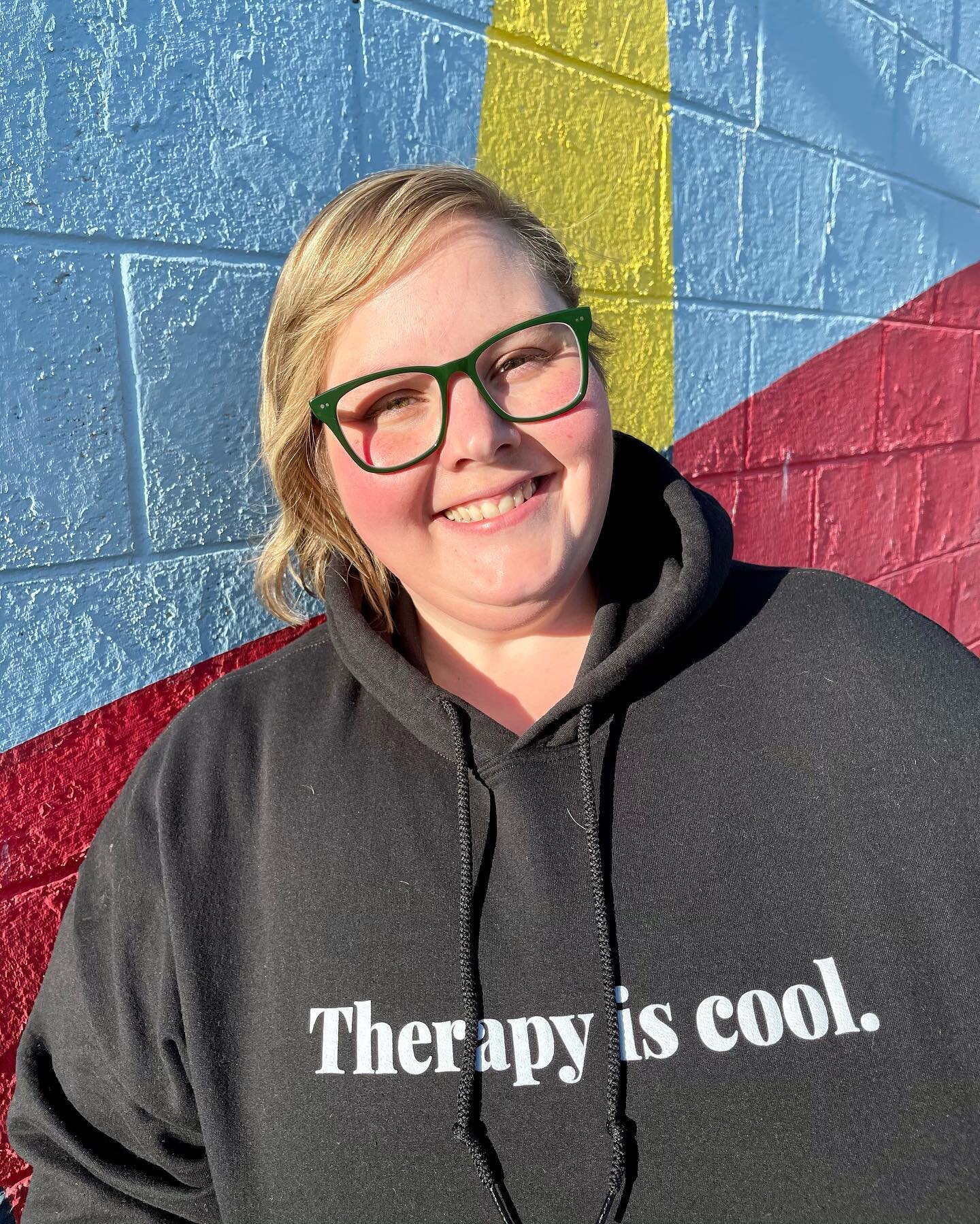 Dr. Lacey here reppin that @heytiffanyroe swag and reminding you that THERAPY IS COOL 😎
