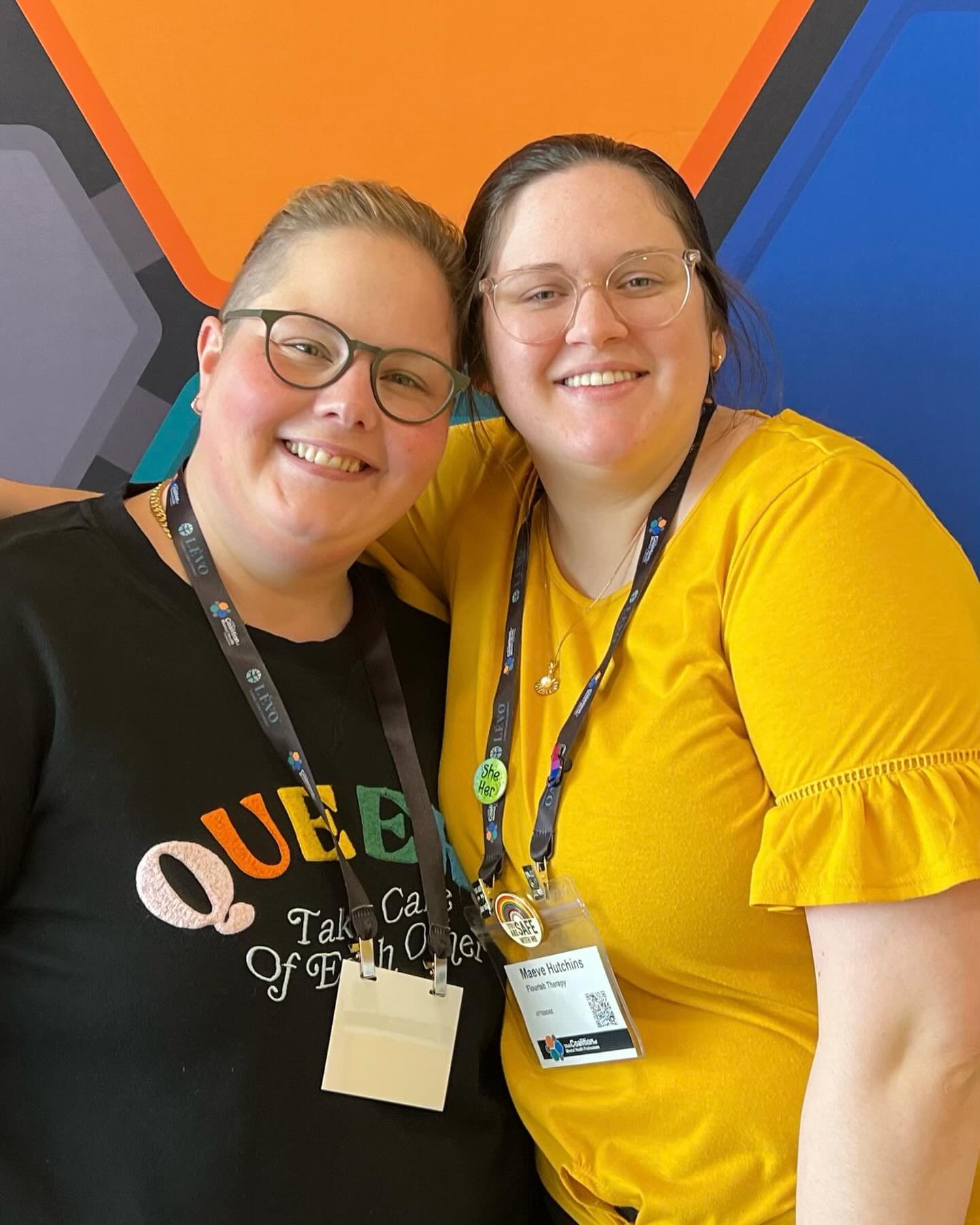The happenings at the Utah Coalition of Mental Health Professionals: friends, continued learning, and cats 😻 I was excited to share the space and friends with Maeve - my supervisee or duckling 🐥
#queertherapist #outandabout #lgbtqia #mentalhealthaw