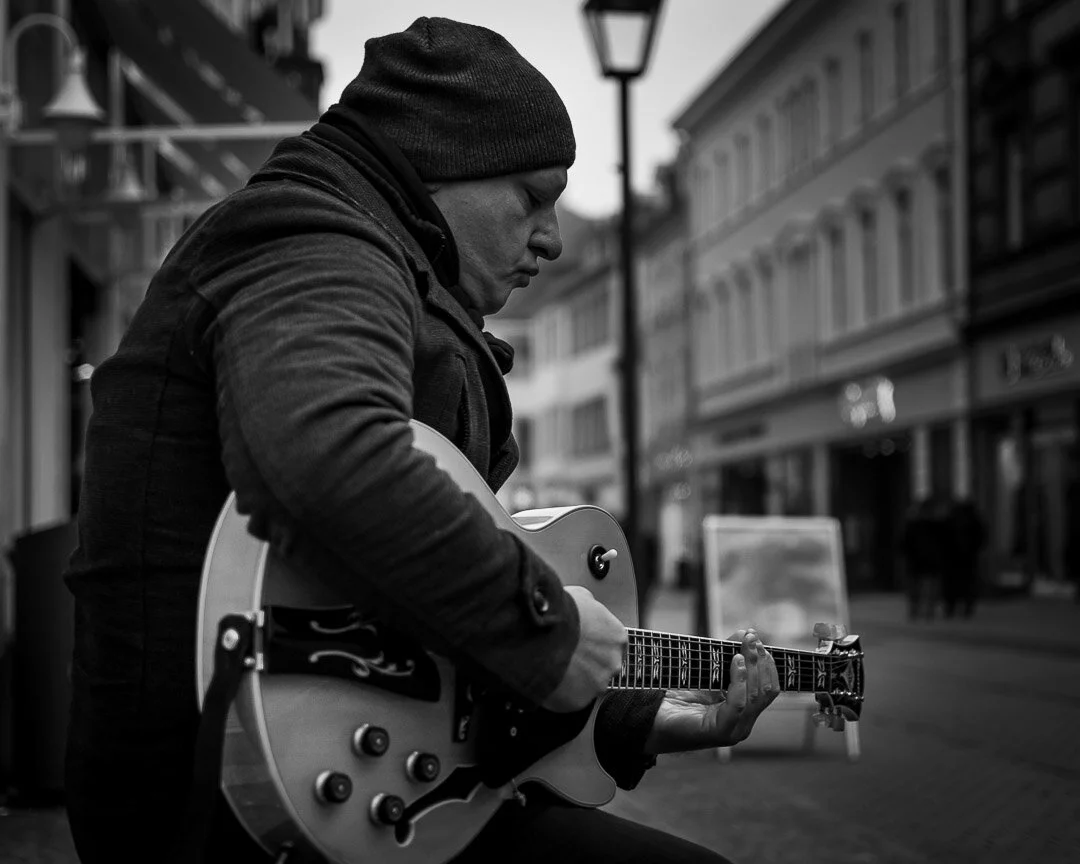 Heidelberg guitar player.JPG