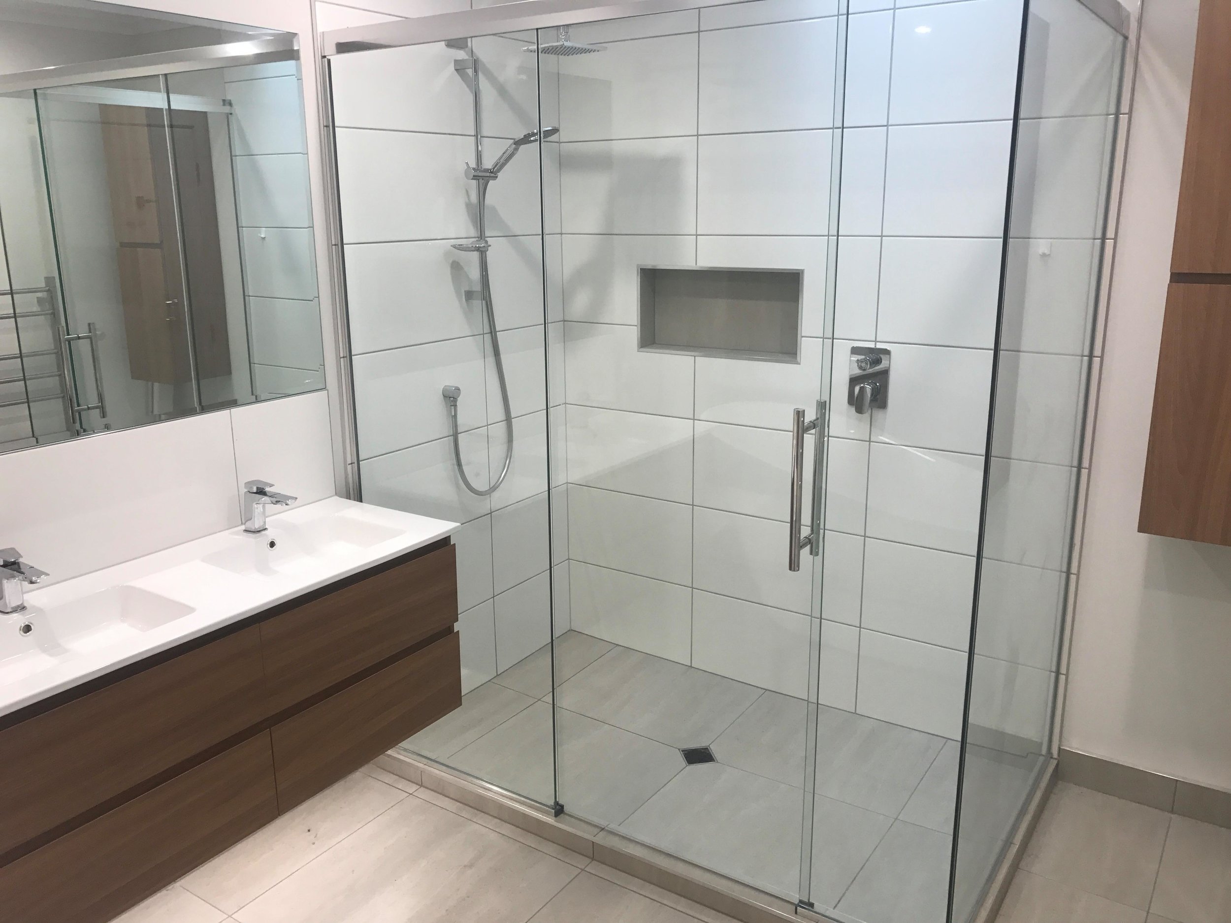 55557268_348698165768111_6796096687136833536_n (1).jpg