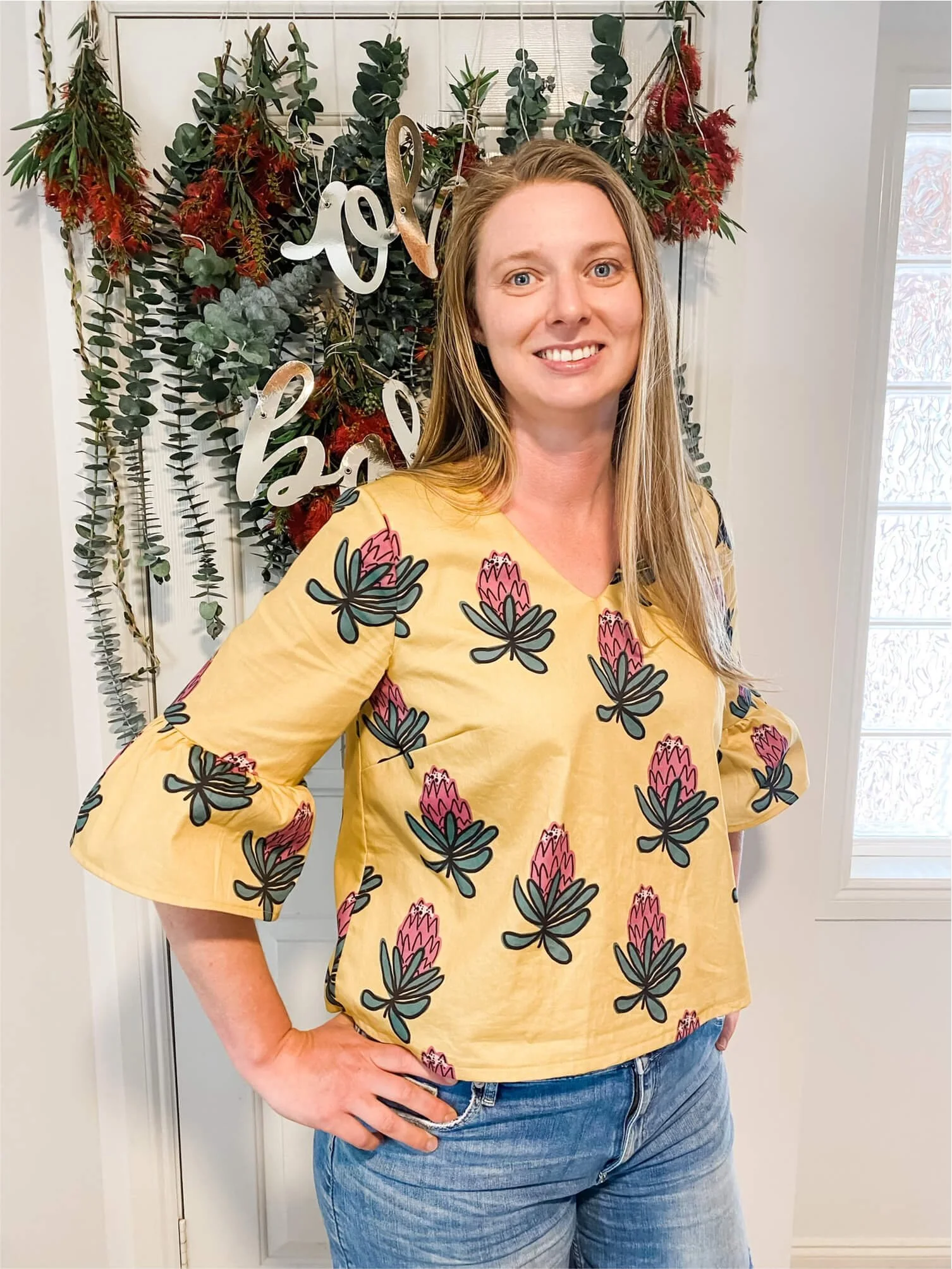peppermint ruffle sleeve top