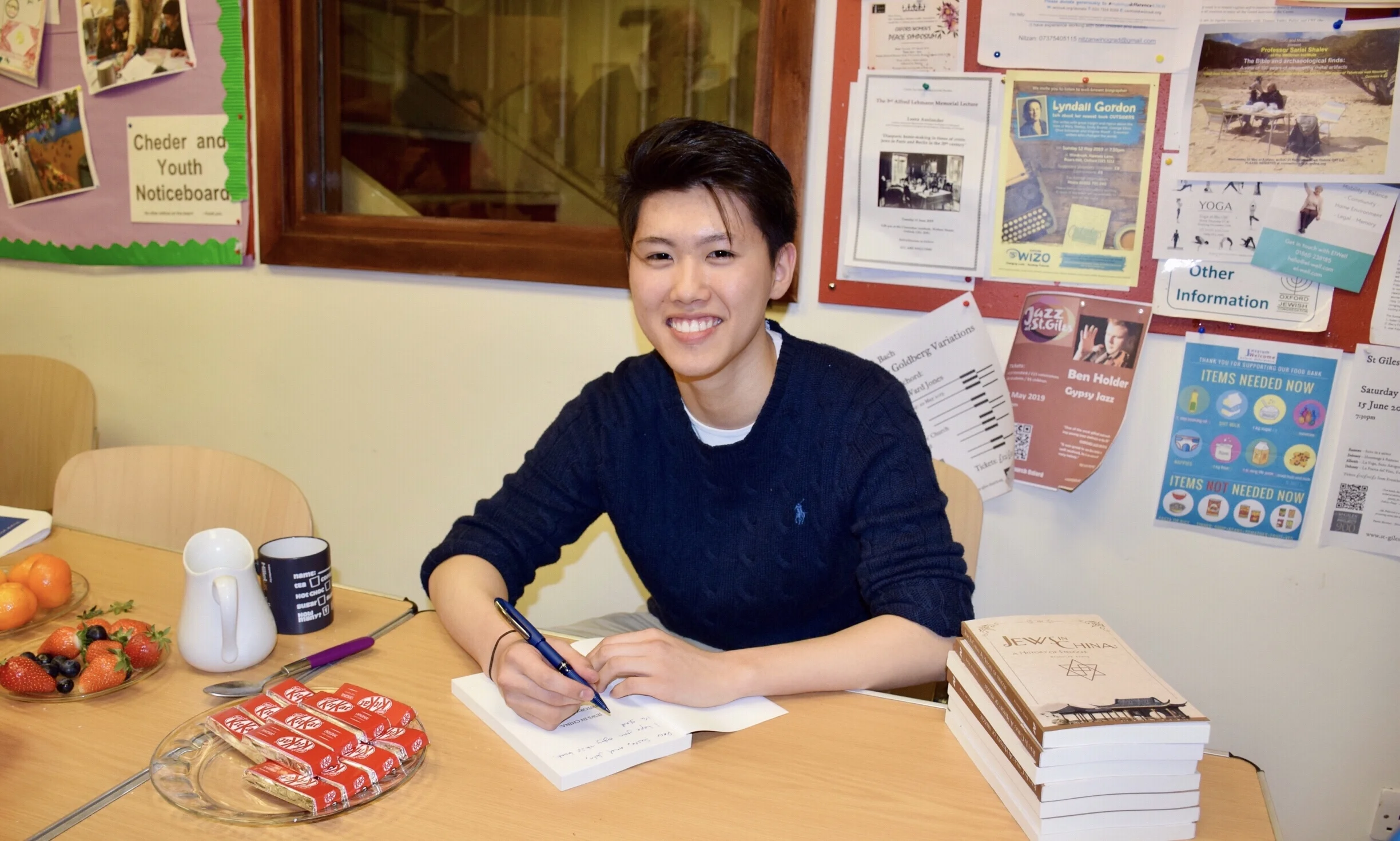 Book Signing_2.jpg